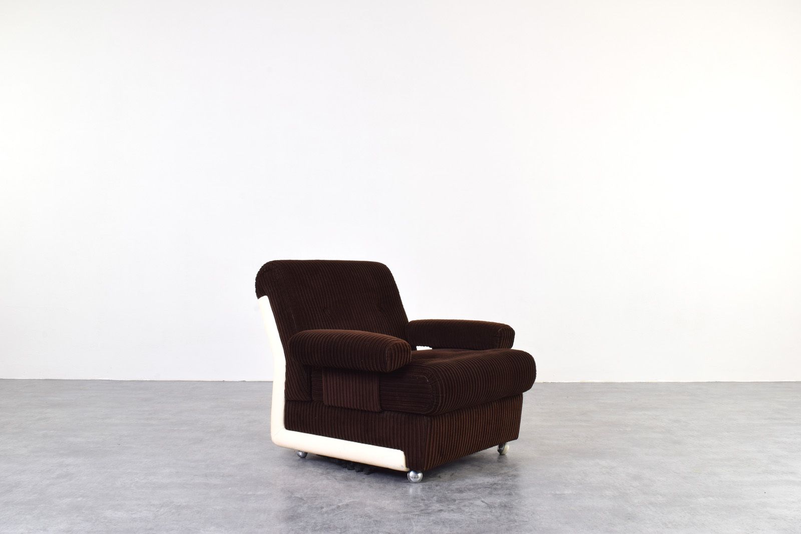 Mid Century German Lounge Chair, 1970s. photo furniture