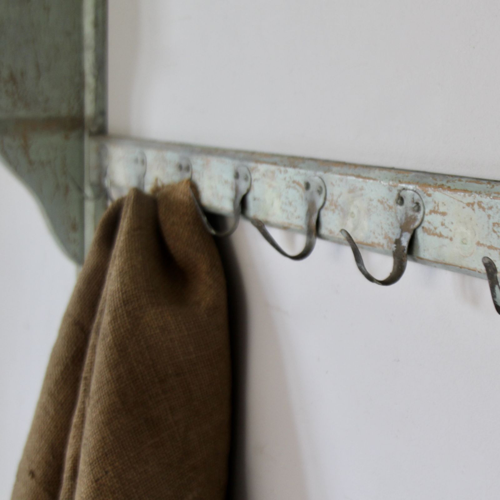Late 19th Century French Hanging Shelf Rack photo vinterior