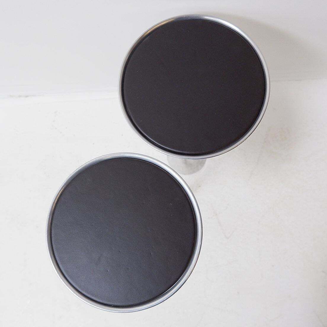 Pair Of 'Trix' Side Tables   Nienkämper International photo vinterior