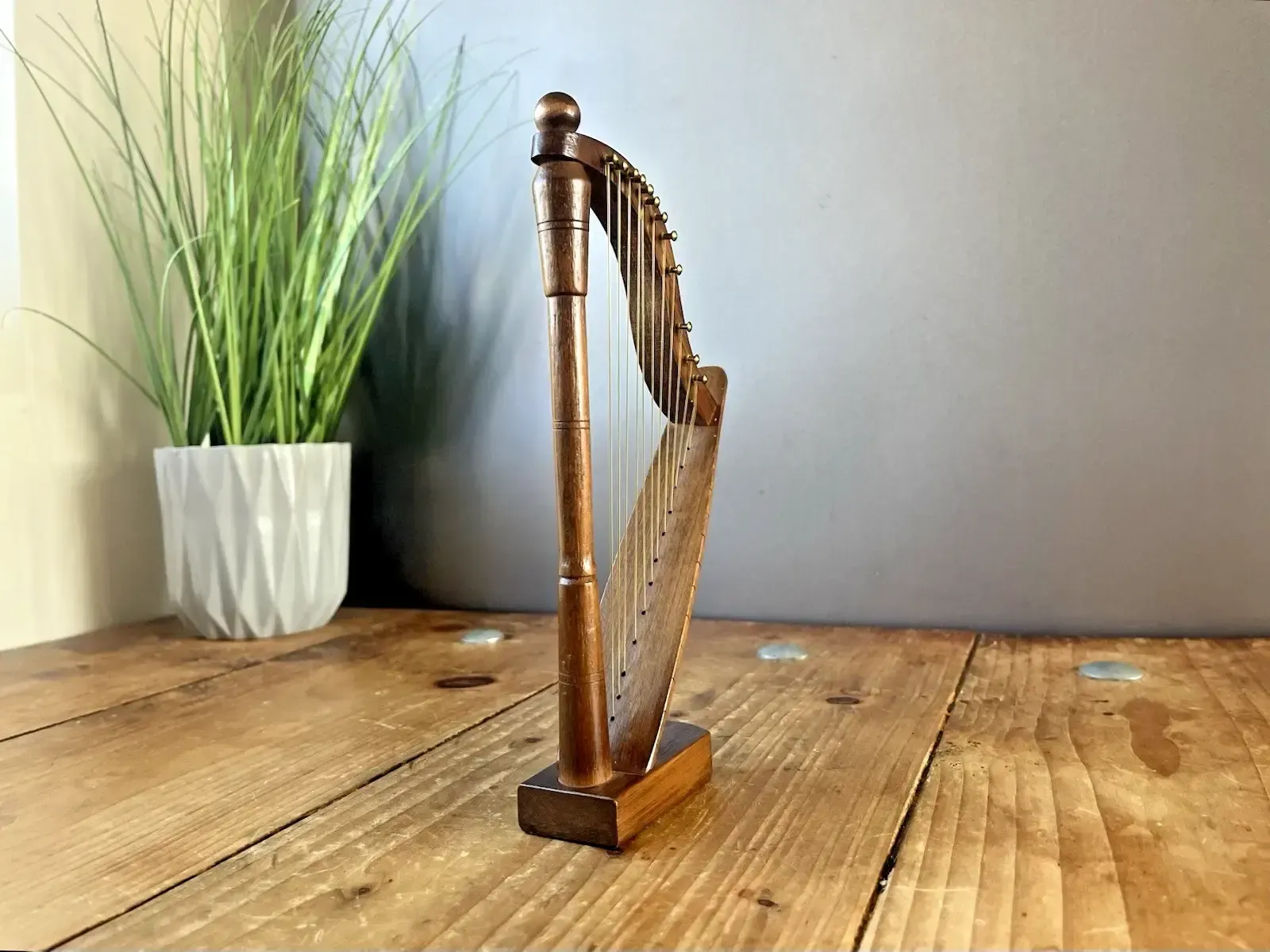 Vintage Miniature Model Welsh Wooden Harp Music Display Desk Souvenir Antique photo furniture