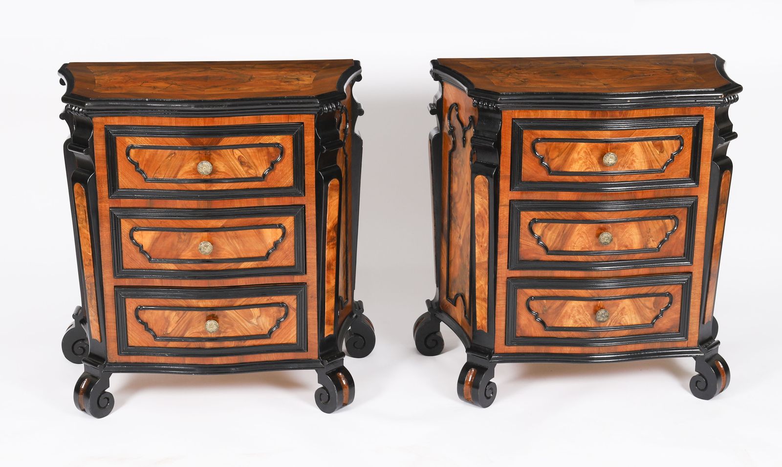 Antique Pair Italian Burr  Walnut Serpentine Bedside Chests 18th C photo furniture