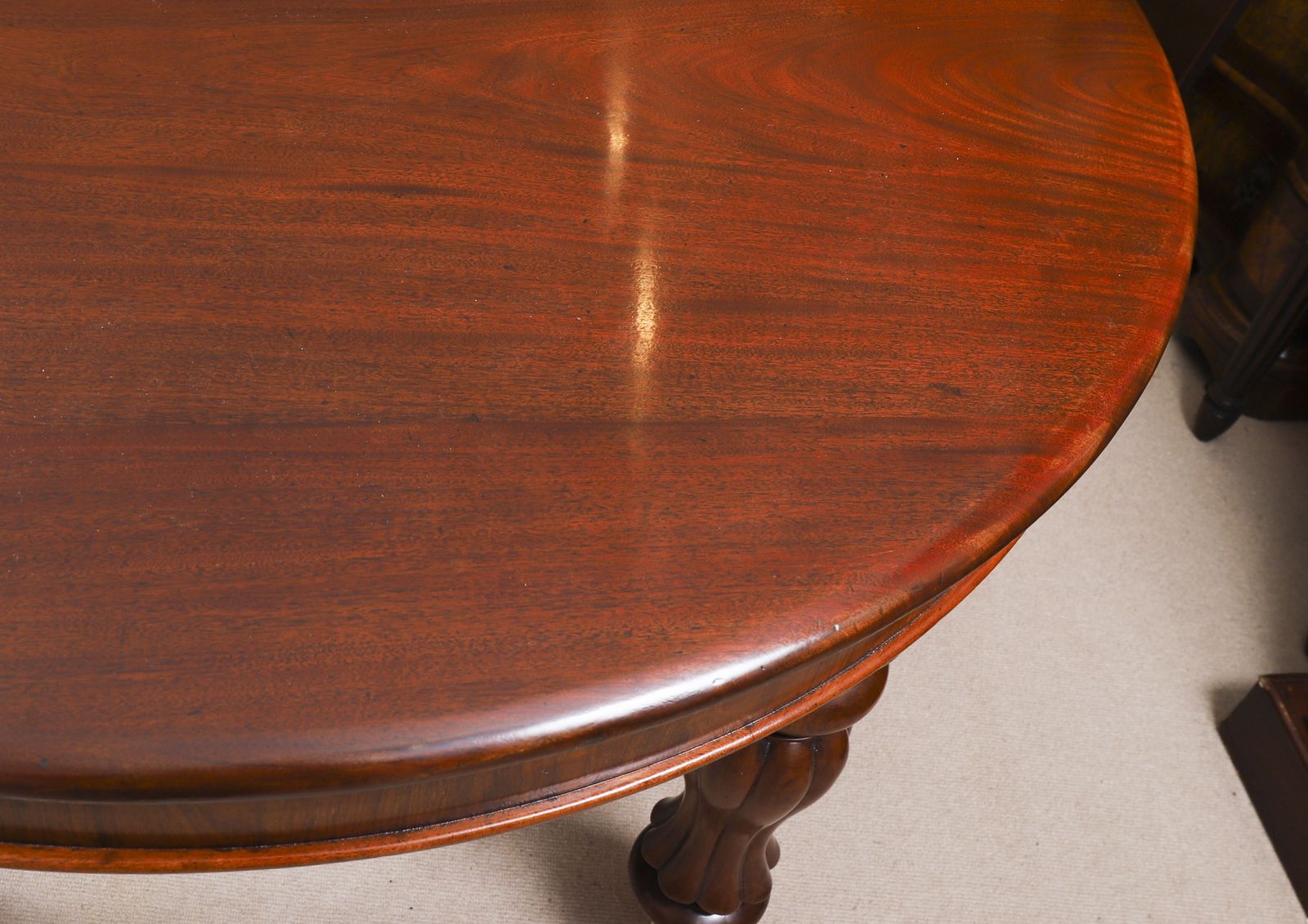 photo vinterior Antique 19th C 16ft Flame Mahogany Extending Dining Table & 16chairs