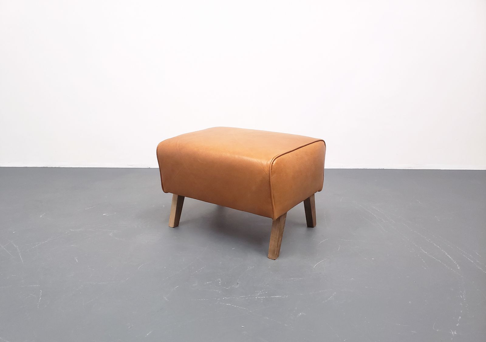 Livian Ottoman In Premium Tan Leather