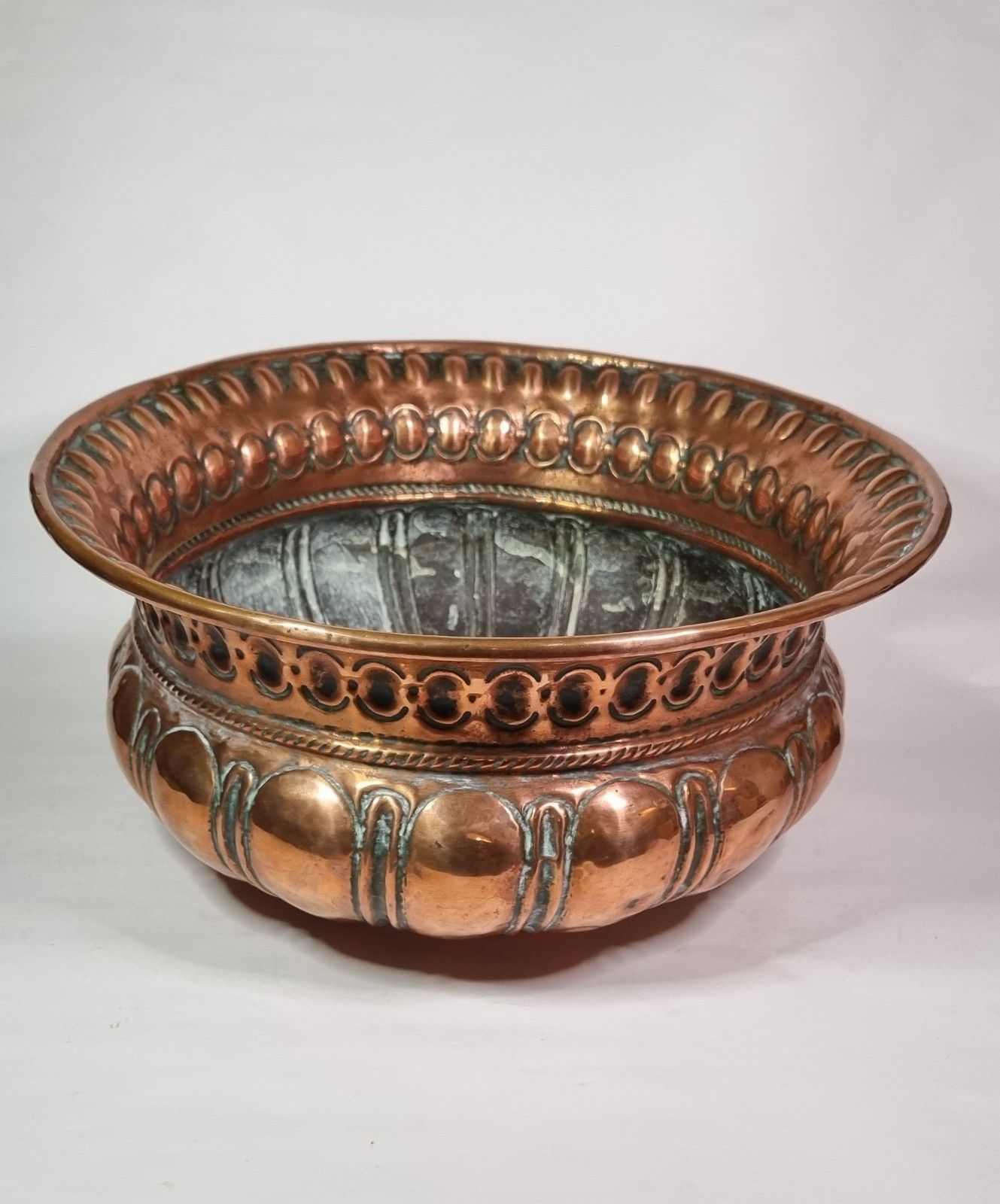 Antique Copper Planter  Jardinière Bowl Ornate Reppouse Gadrooned  Drainage Hole photo for sale