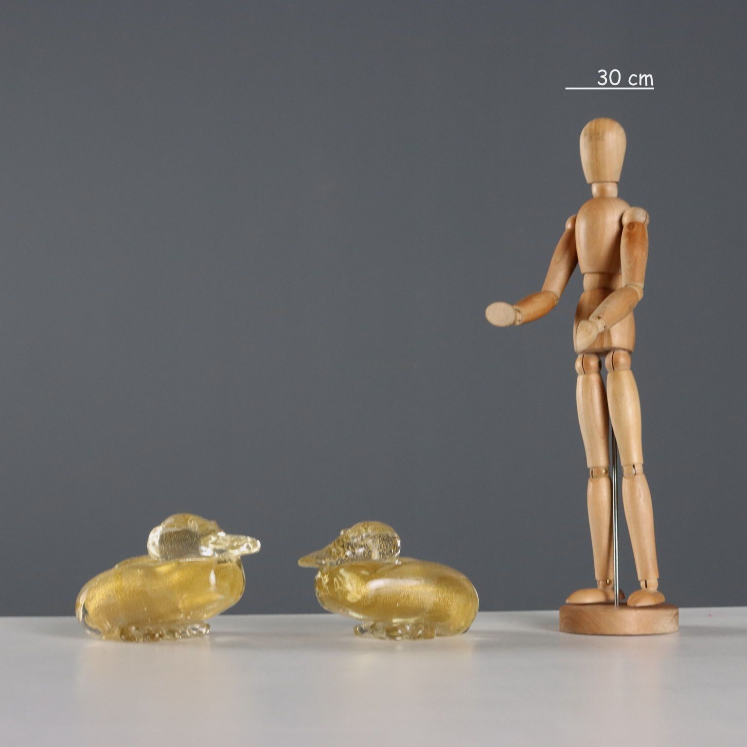 Coppia Di Papere In Vetro Di Murano Con Inclusioni In Oro photo furniture