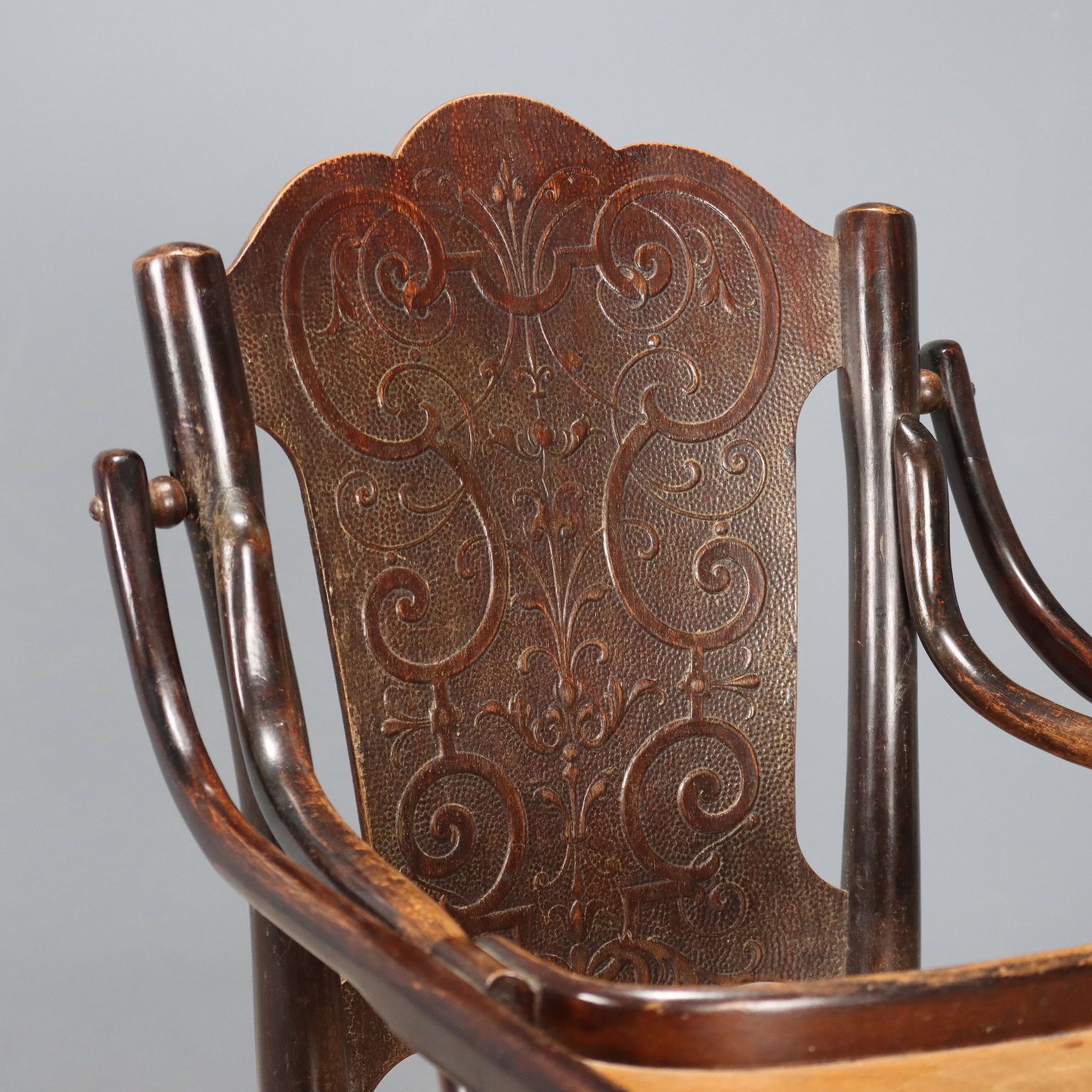 Antique Thonet High Chair Curved Beech Austria XX Century photo 790.0