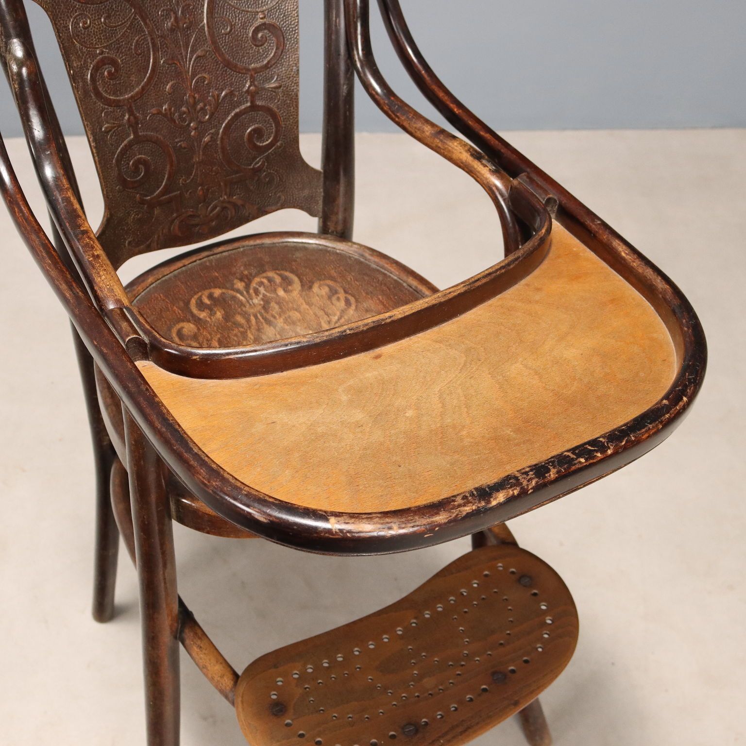 Antique Thonet High Chair Curved Beech Austria XX Century photo vinterior