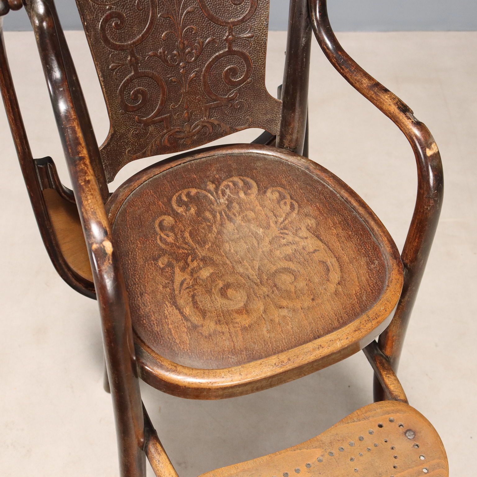 Antique Thonet High Chair Curved Beech Austria XX Century photo vintage
