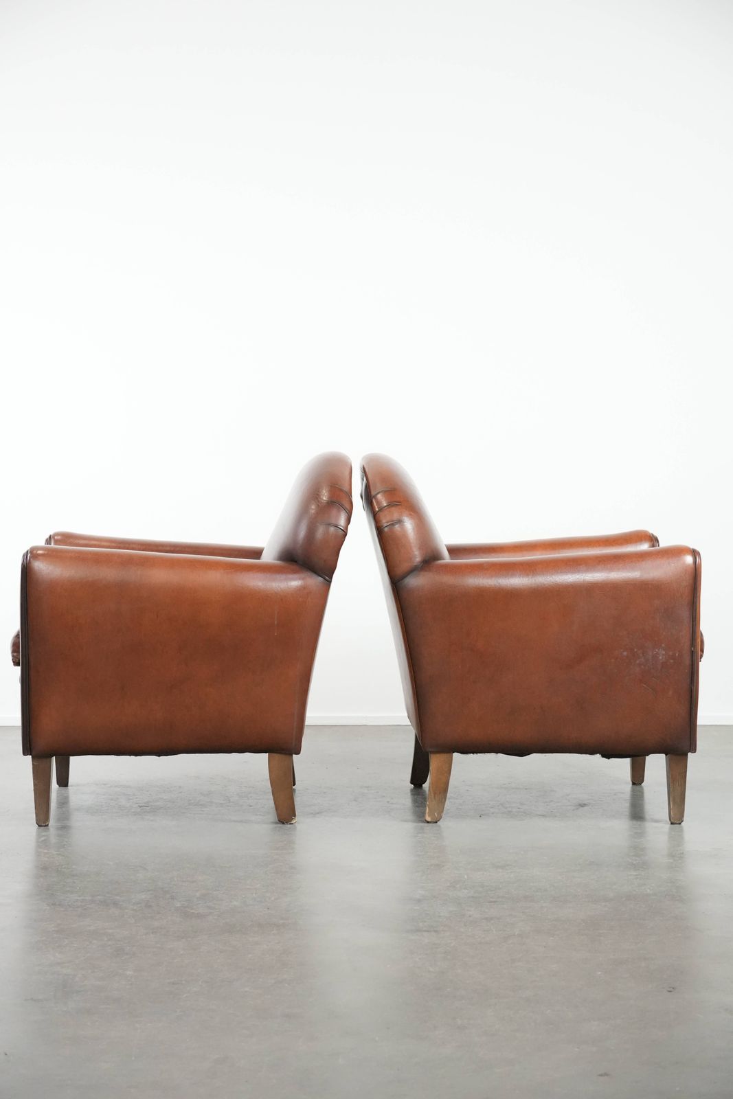 Set Of 2 Beautifully Shaped Sheep Leather Art Deco Design Armchairs With Timeless And Warm Colors photo Furniture