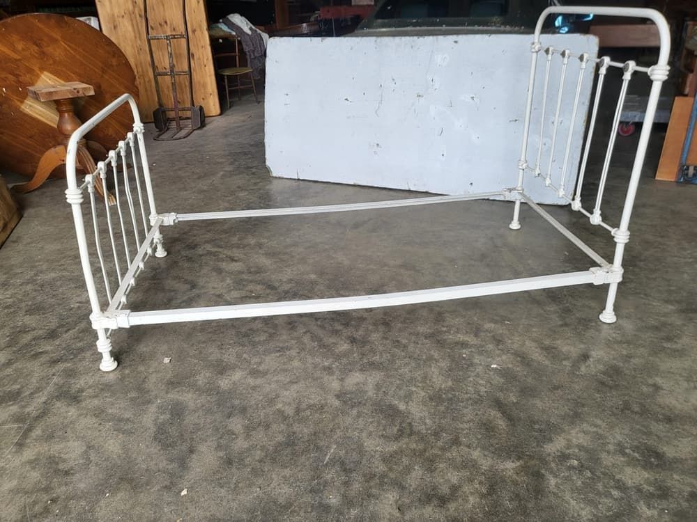 photo furniture Antique Victorian Single White Cast Iron Bed Frame