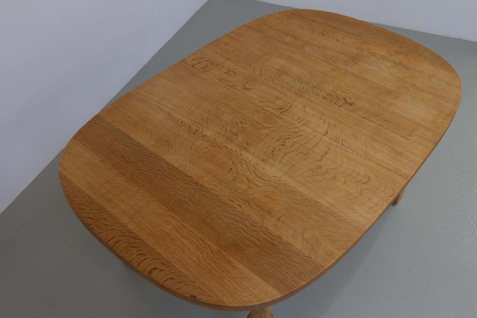 Danish Brutalist Oak Extendable Dining Table By Henning Kjærnulf, 1970s. photo vintage