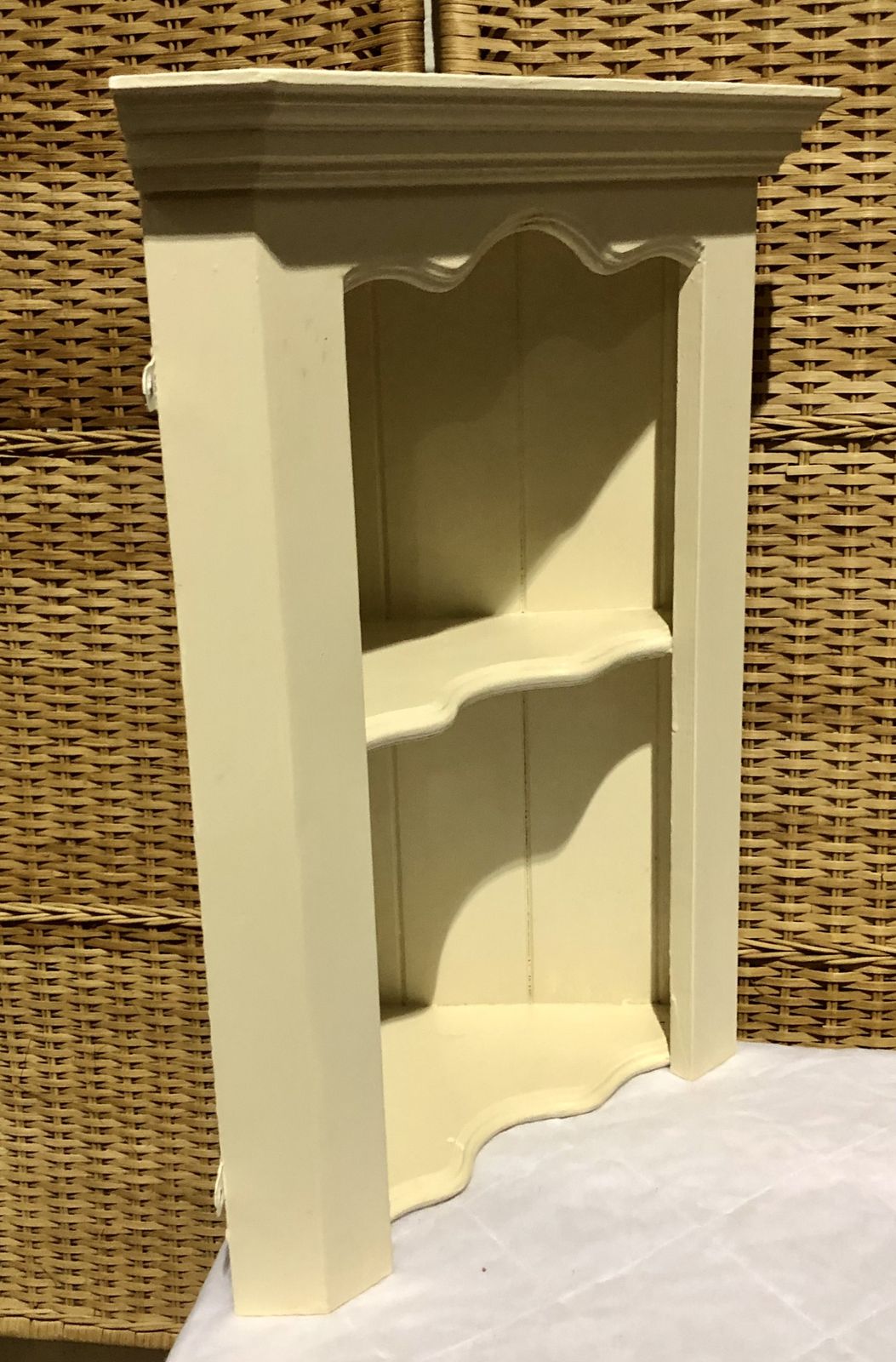 Furniture Handsome Vintage Painted Pine Corner Shelf photo