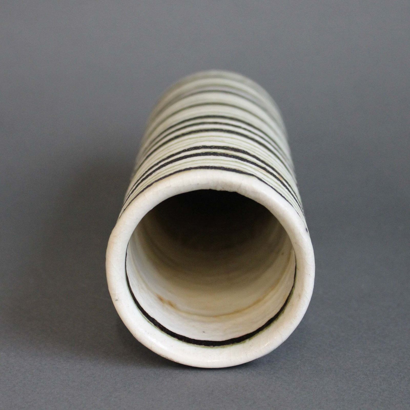 photo furniture Mid Century Italian Decorative Vase By Guido Gambone (Circa 1950s)