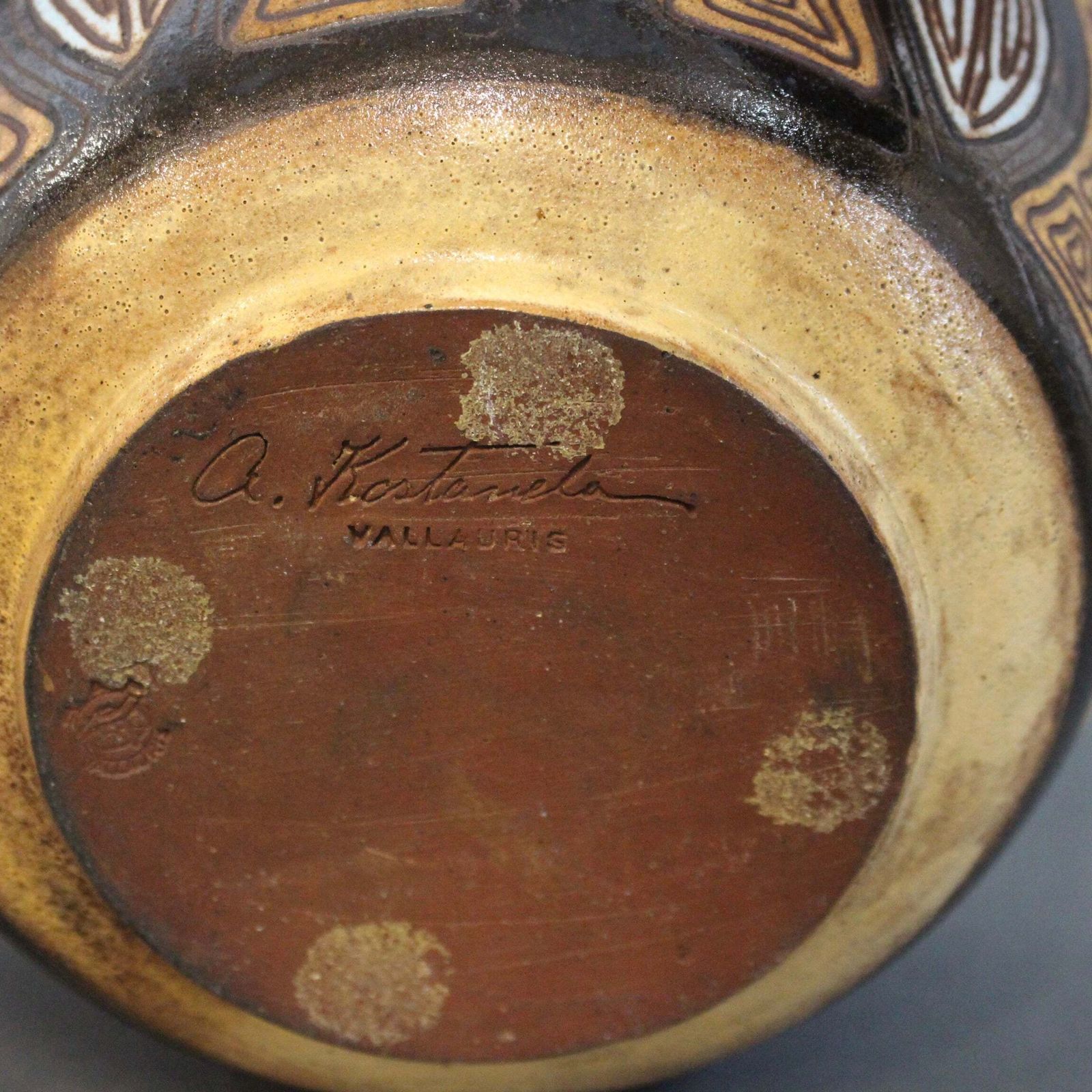 photo furniture Vintage French Ceramic Bowl By Alexandre Kostanda (Circa 1960s)