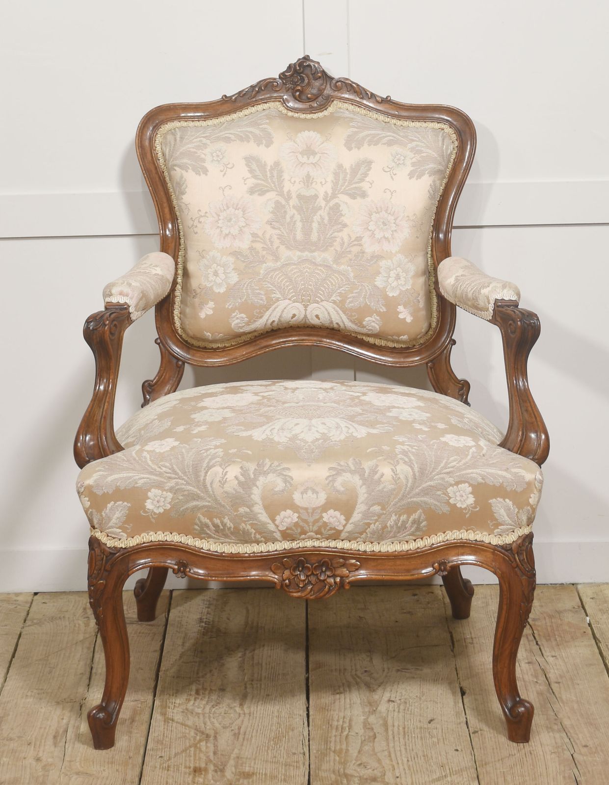 photo furniture Pair Of French Louis XV Style Carved Walnut Armchairs