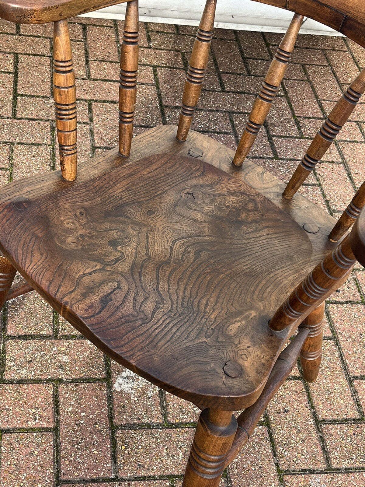 photo furniture King George V Smokers Bow Estate Chair.