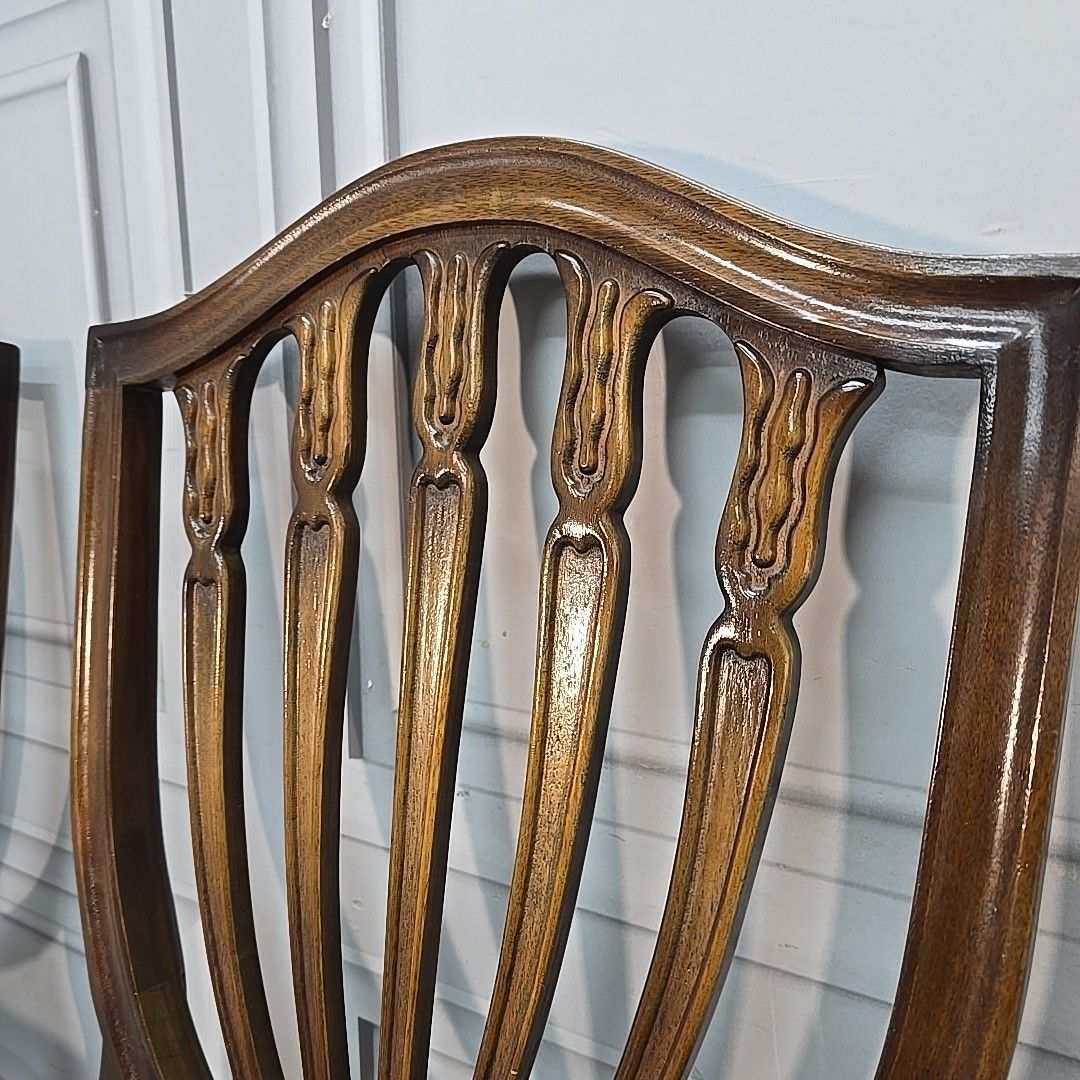 photo vintage Antique Mahogany Dining Chairs Upholstered Georgian Style Shield Back Seats