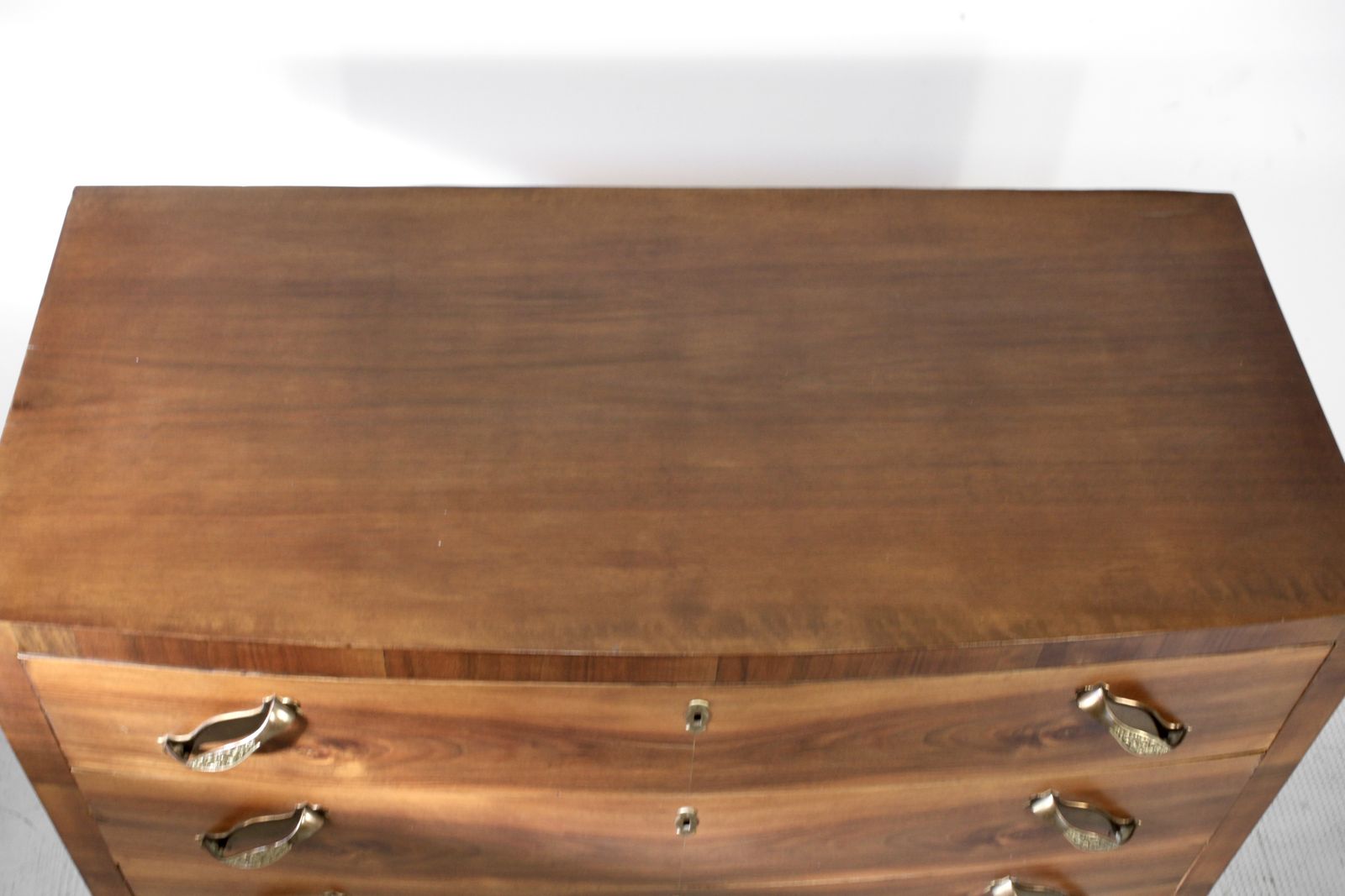 Art Deco Italian Chest Of Drawers In Walnut, 1930s. photo vintage