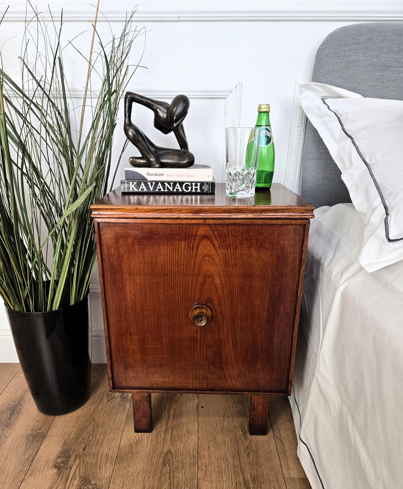 Pair Of Italian Mid Century Wood Night Stands Bedside Tables photo for sale