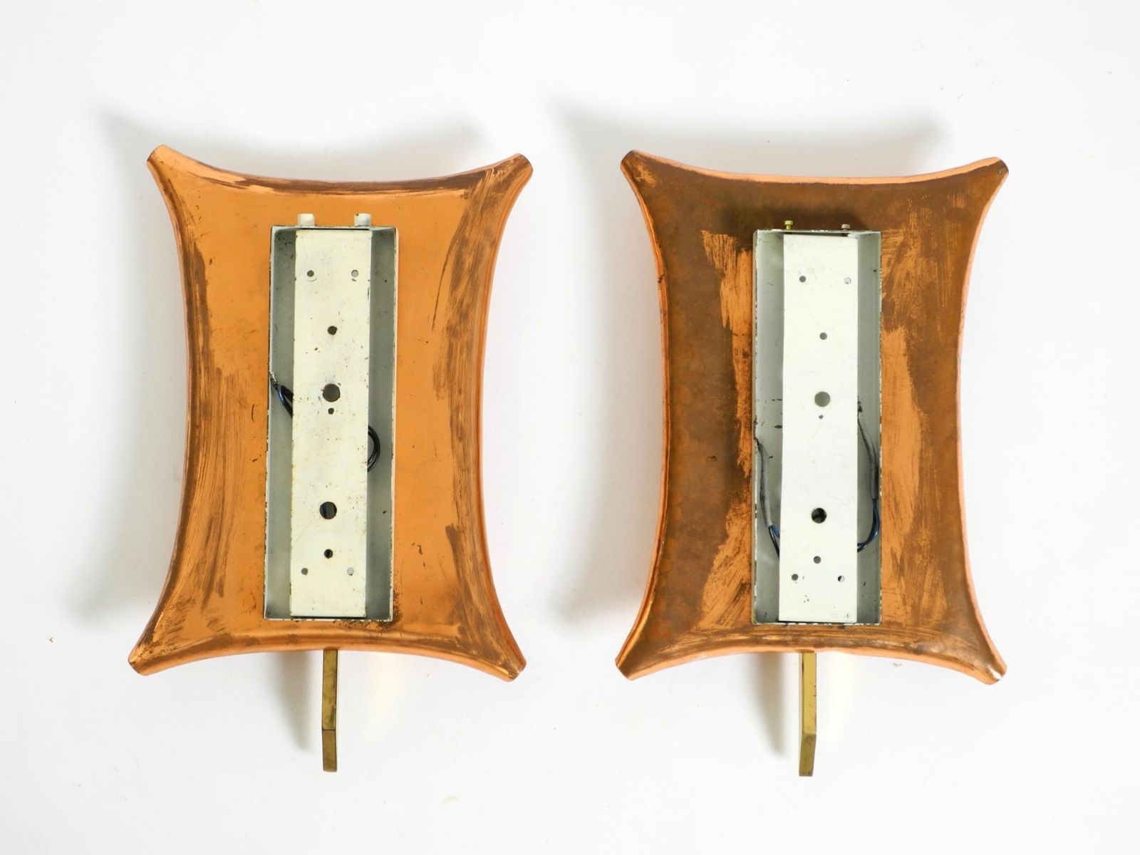 photo vintage Unique Large Heavy Mid Century Church Wall Lamps Made Of Copper And Brass