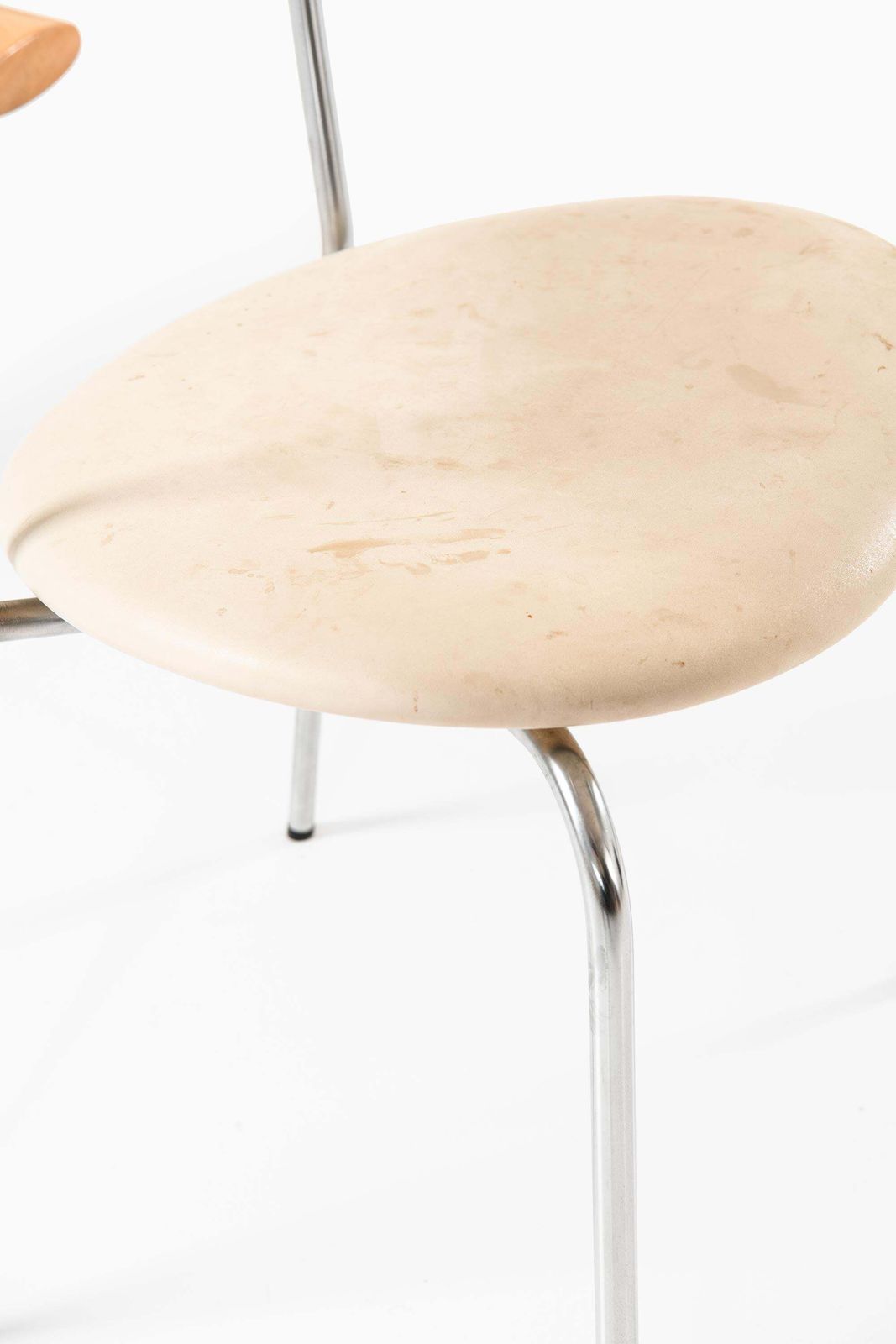 Set Of 2 Armchairs In Birch And Leather By Hans Wegner, 1960s photo for sale