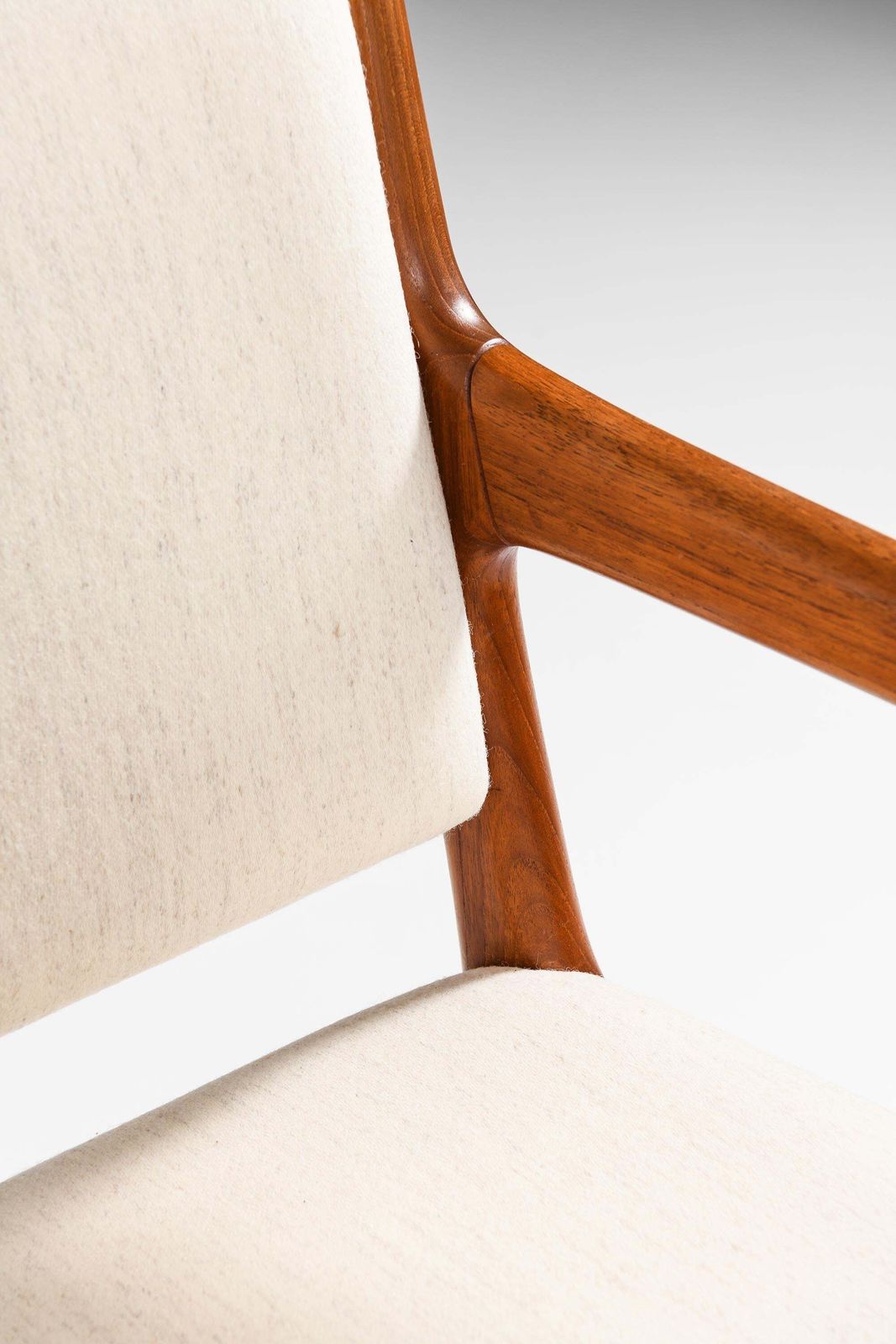 Set Of 12 Armchairs In Wool And Teak By Hans Wegner, 1950s photo vintage