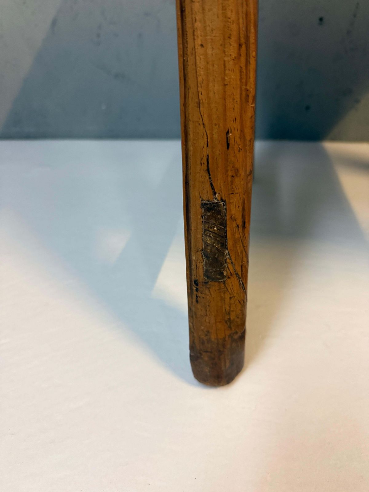 Early Spanish Pine Side Table With Drawer, Primitive Rustic Table, 19th Century photo vinterior