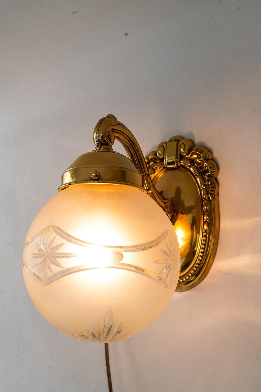 photo vinterior 2 Historistic Wall Lamps With Cut Glass Shades Vienna Around 1890s