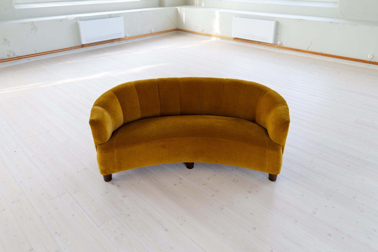Swedish Art Deco Velvet Sofa Curved Design, 1940s photo Furniture