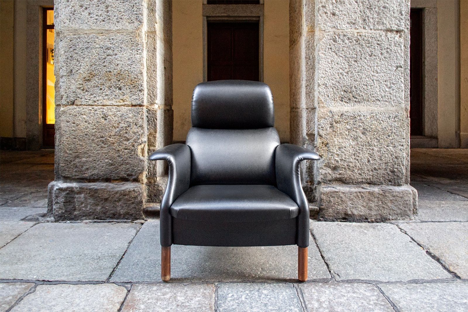 Sanluca Lounge Chair Van Achille En Pier Giacomo Castiglioni Voor Simon Gavina, 1960 photo furniture
