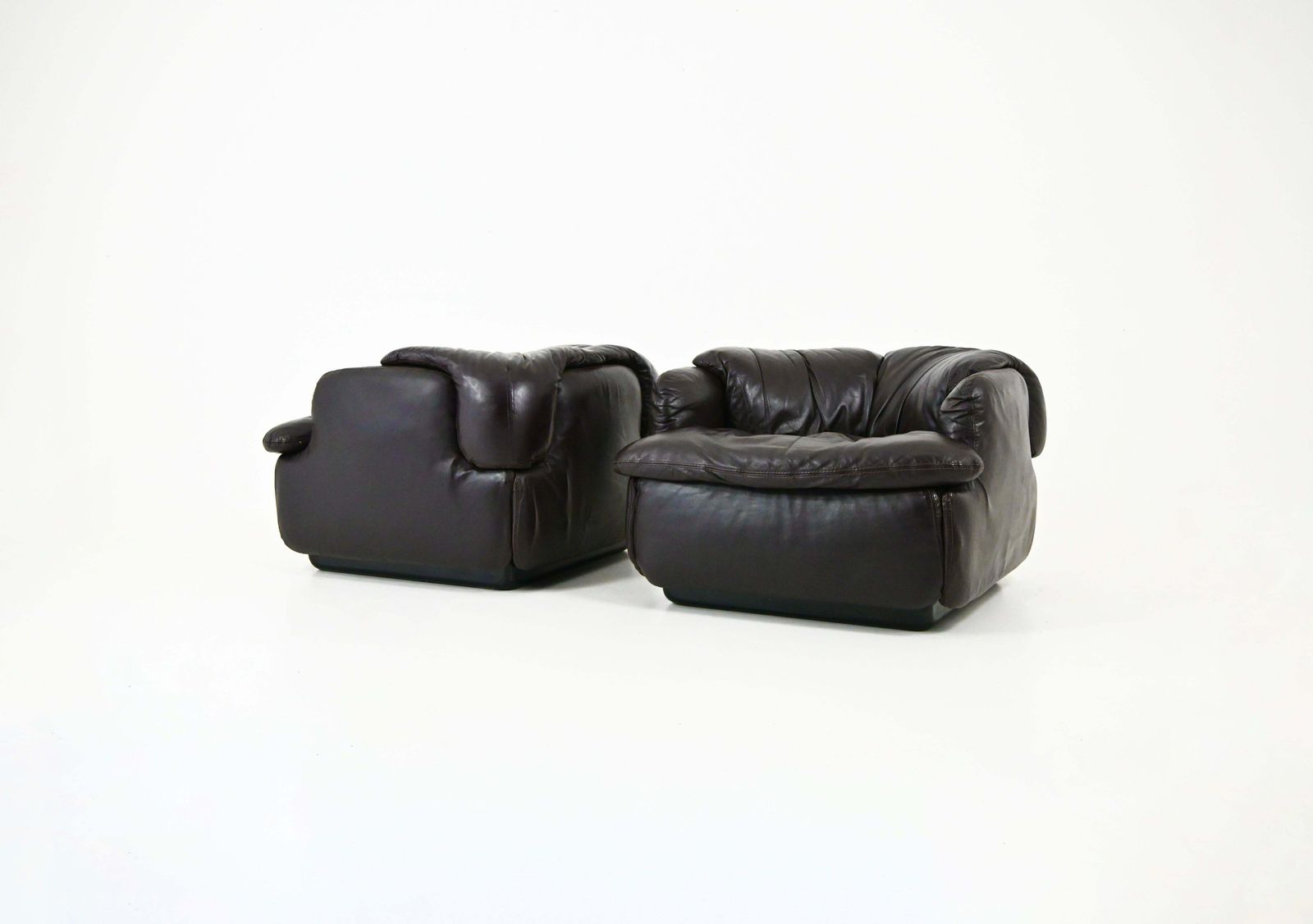 Confidential Lounge Chairs By Alberto Rosselli For Saporiti Italia, 1970s photo furniture