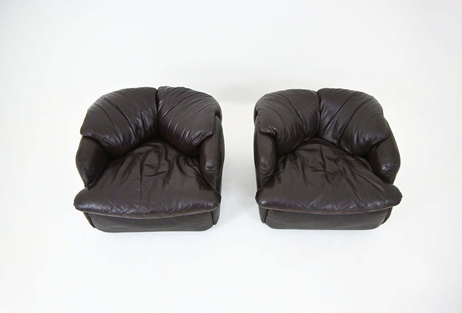 Confidential Lounge Chairs By Alberto Rosselli For Saporiti Italia, 1970s photo vintage