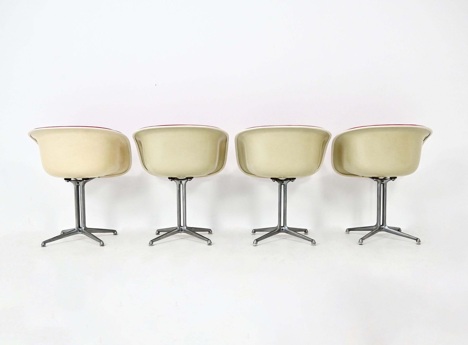 La Fonda Chairs By Charles & Ray Eames For Icf, 1960s photo vinterior