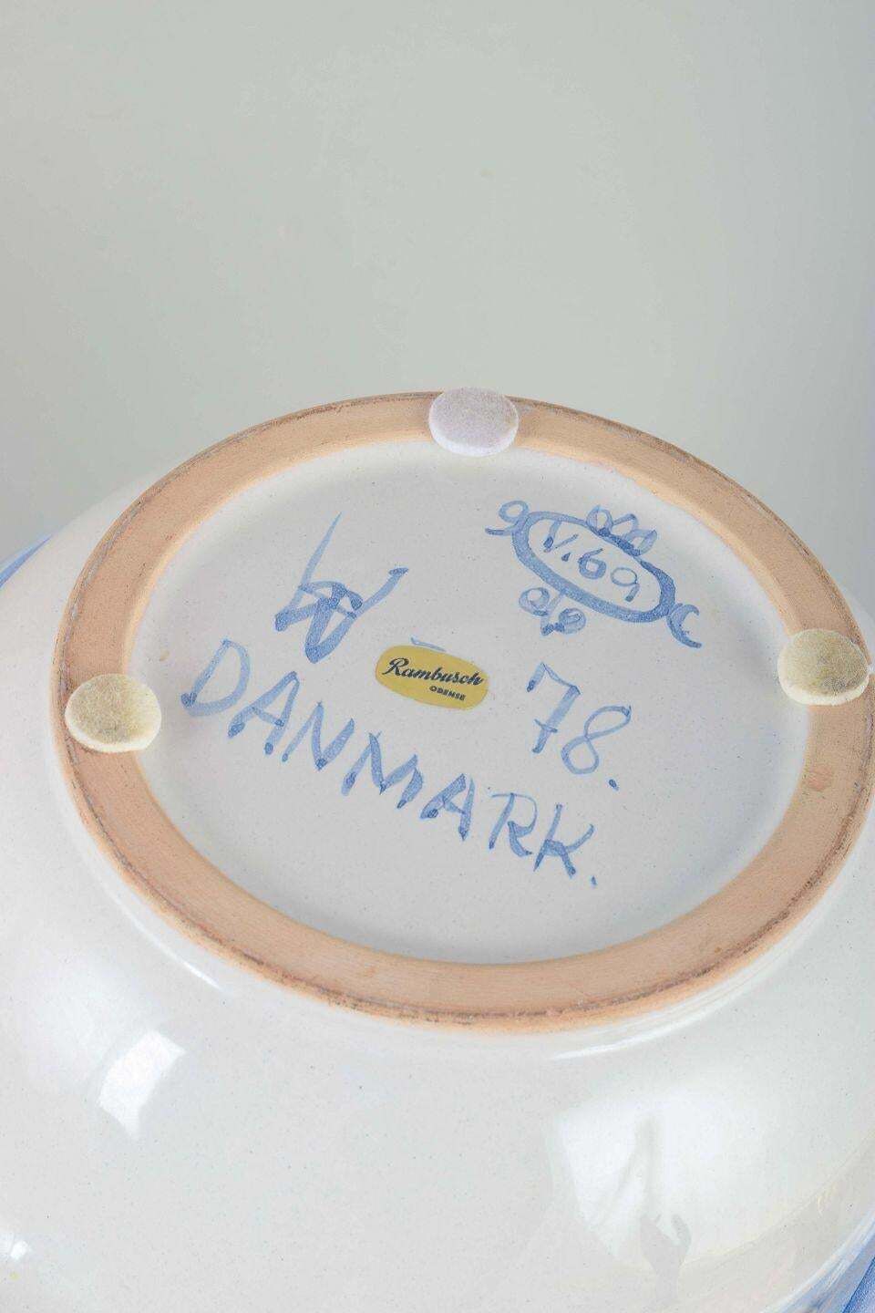 Bjørn Wiinblad. Flowerpot Cover In Faience With Blue Spiral And Floral Motifs. photo 388.0