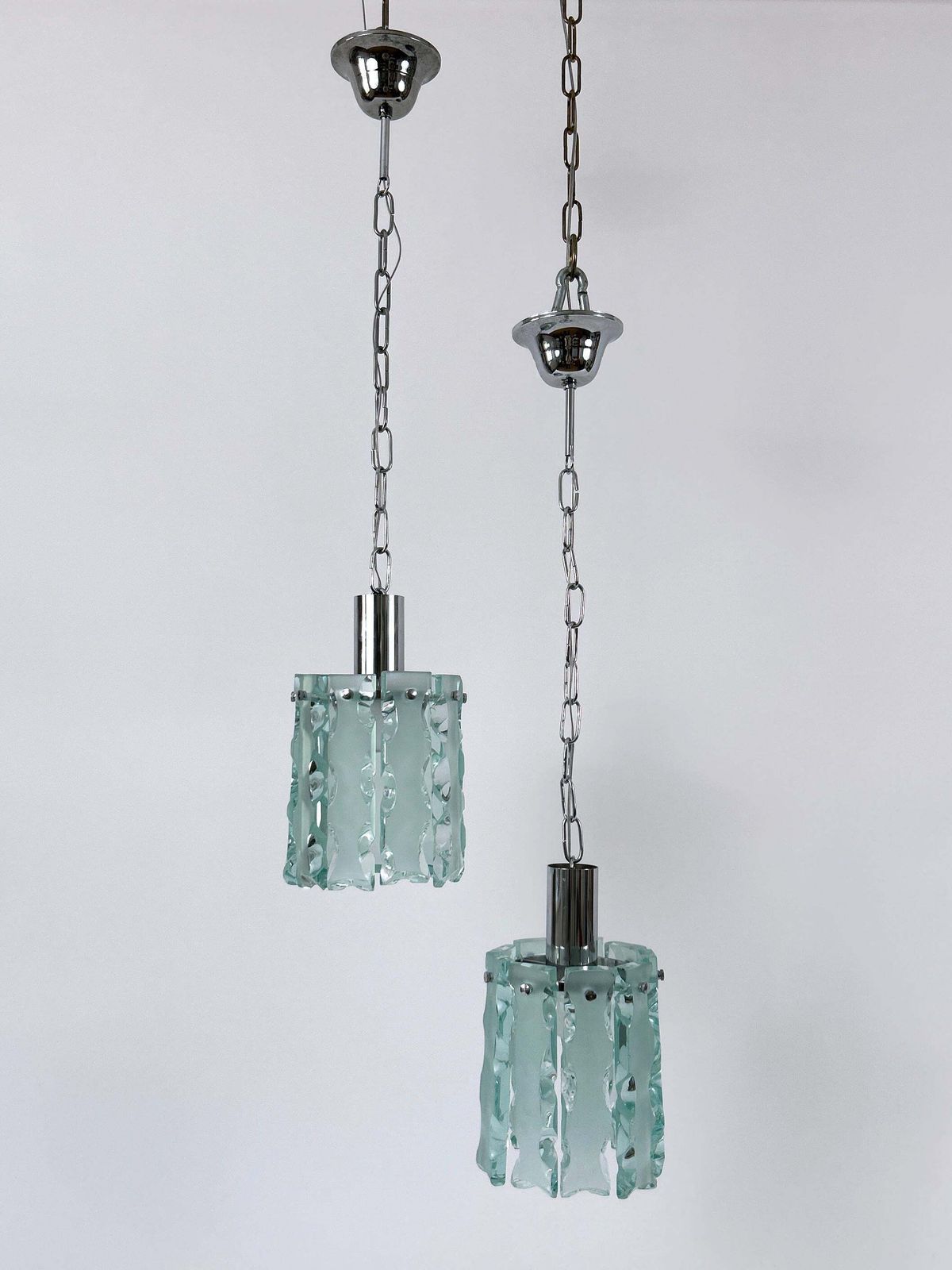 Set Of Two Elegant Mid Century Modern Pendant Lamps By Zero Quattro Italy 1970s photo 2198.0