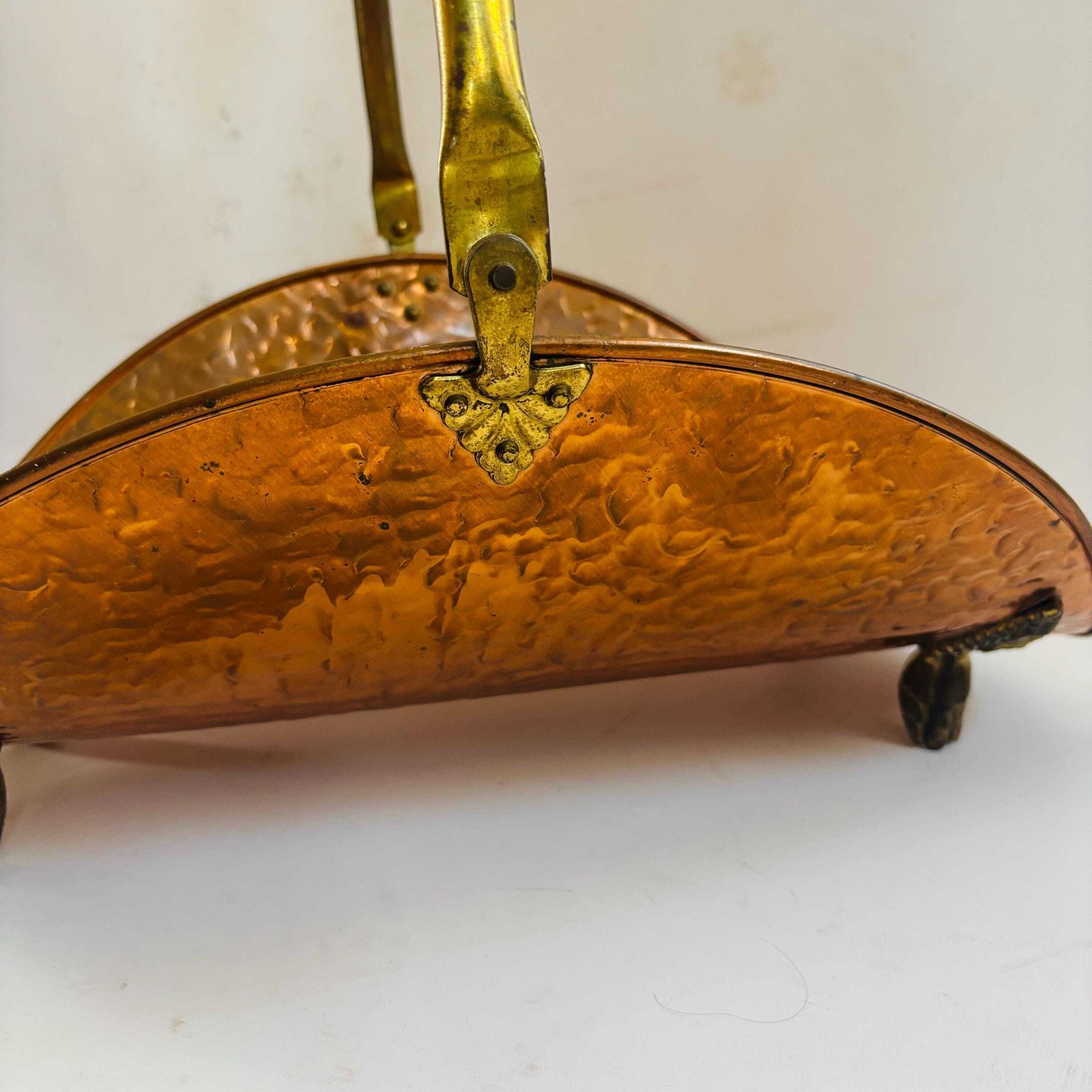 Rare Antique Century English Hammered Copper & Brass Log Layer With Hallmark, C.1870 photo Home Fixtures
