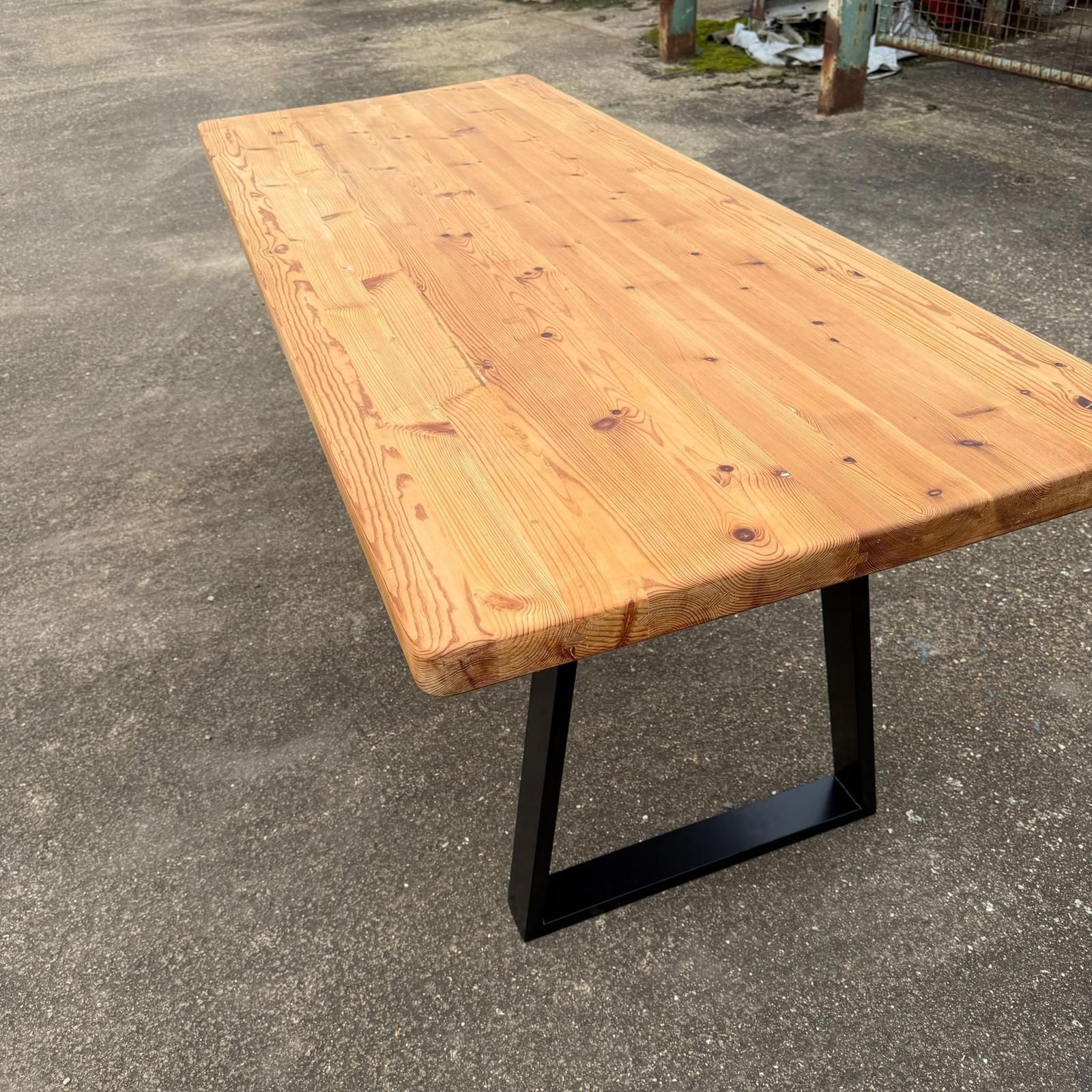 Reclaimed Pine Farmhouse Table Modern Trapezium Metal Industrial Legs Seats 6/8 photo vintage