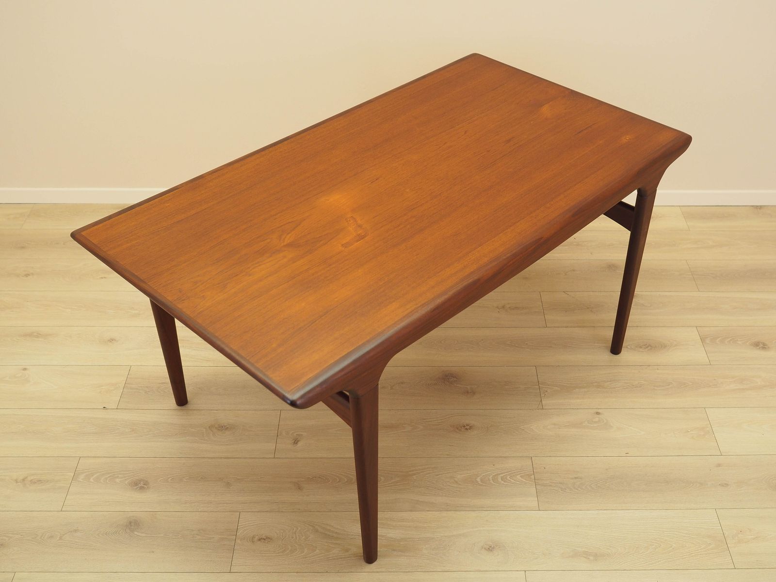 photo furniture Teakhouten Tafel, Deens Design, Jaren 1970, Ontwerper: Johannes Andersen