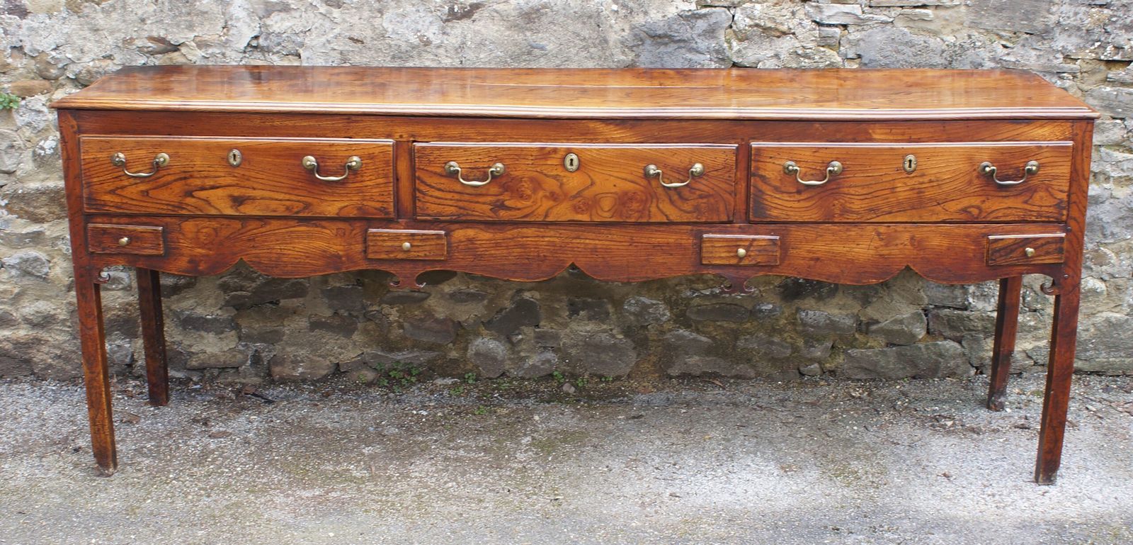 An Exceptional Elm 18th Century Dresser. photo Furniture