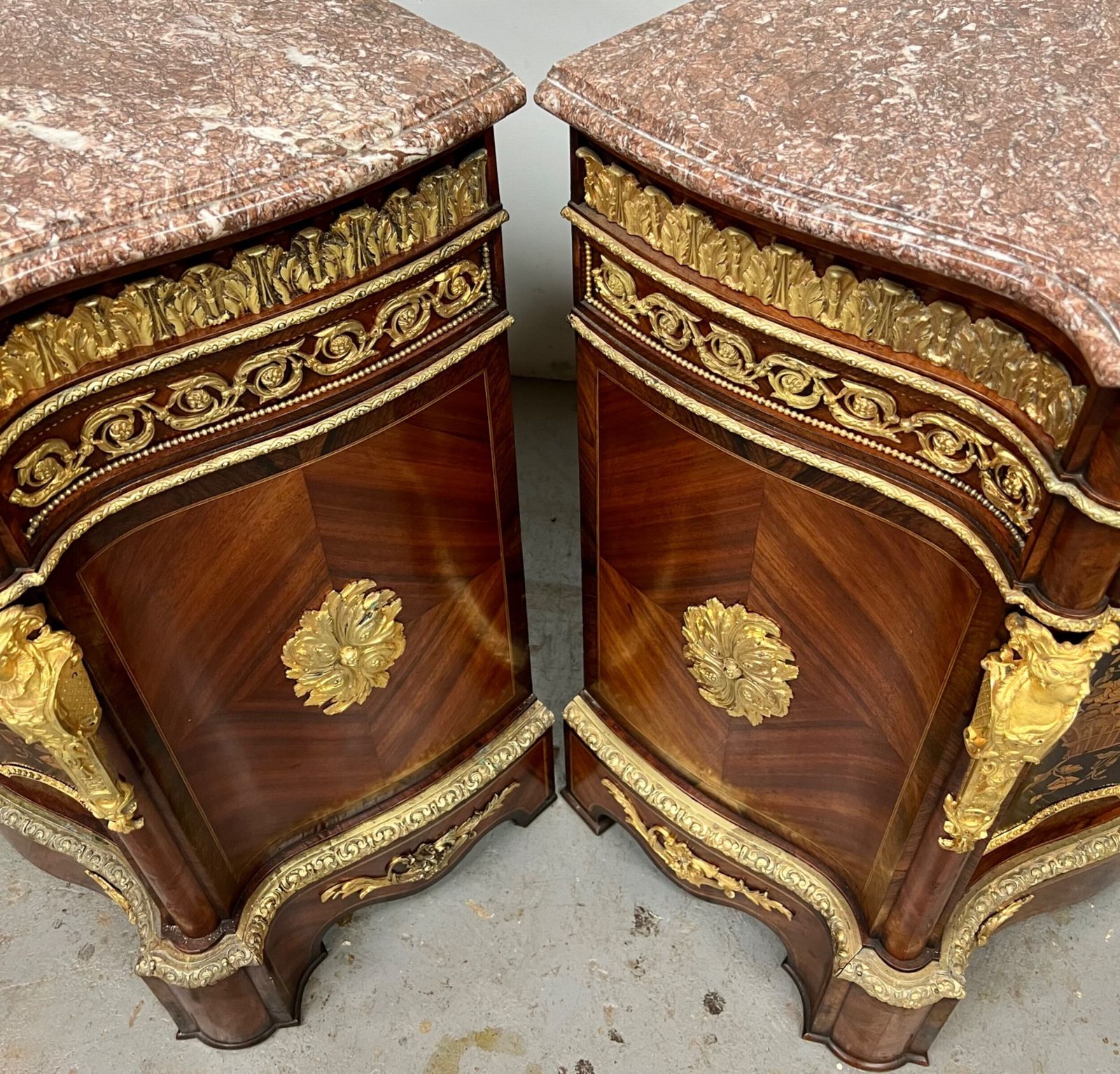 photo buy Superb Pair Of Kingwood, Marquetry & Ormolu Mounted Side Cabinets