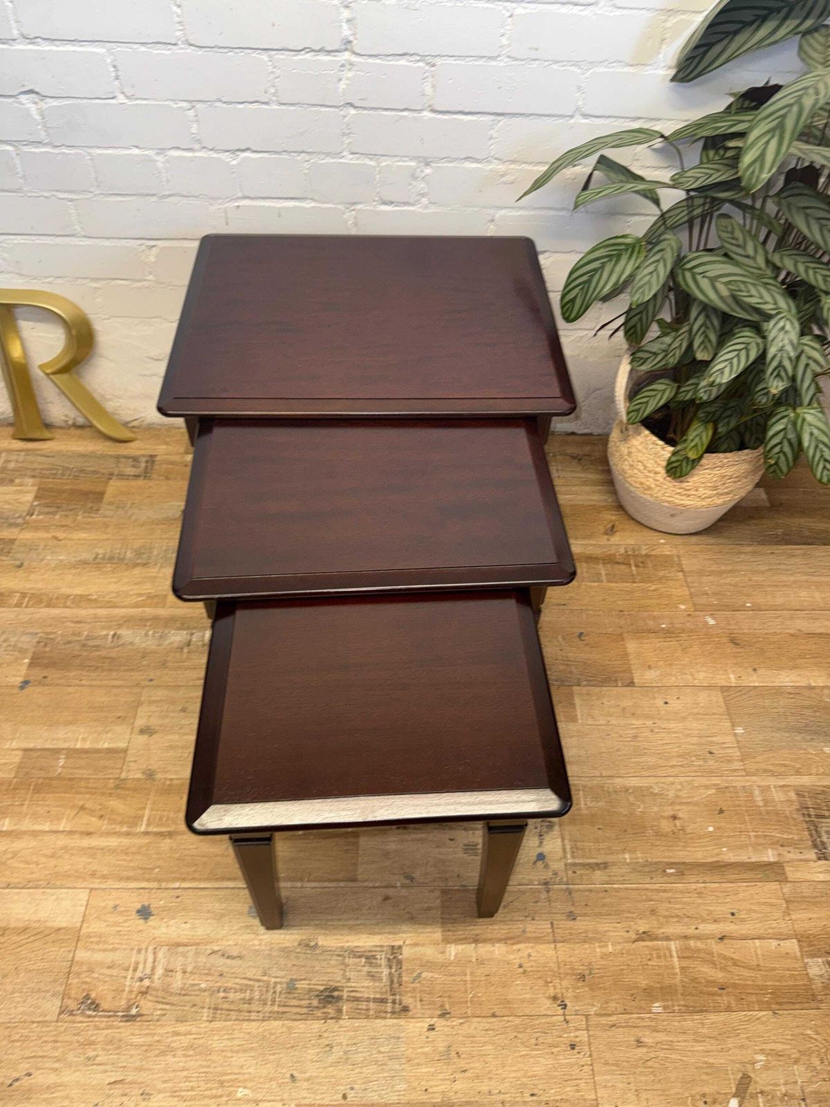 195.0 Stag Minstrel Nest Of Tables, 1990s photo