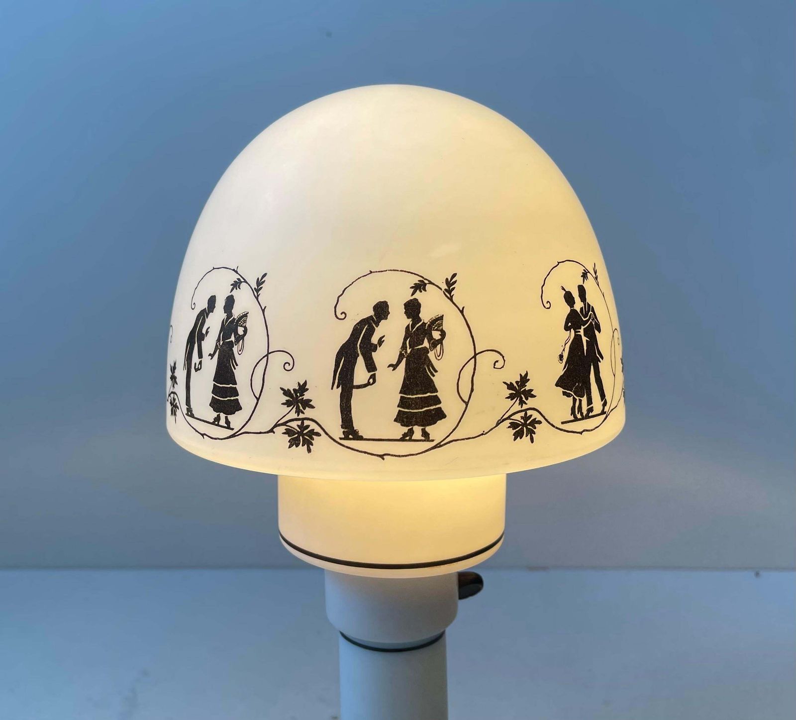 photo furniture Parisian Art Deco Milk Glass Table Lamp W. Romantic Silhuets, 1920s