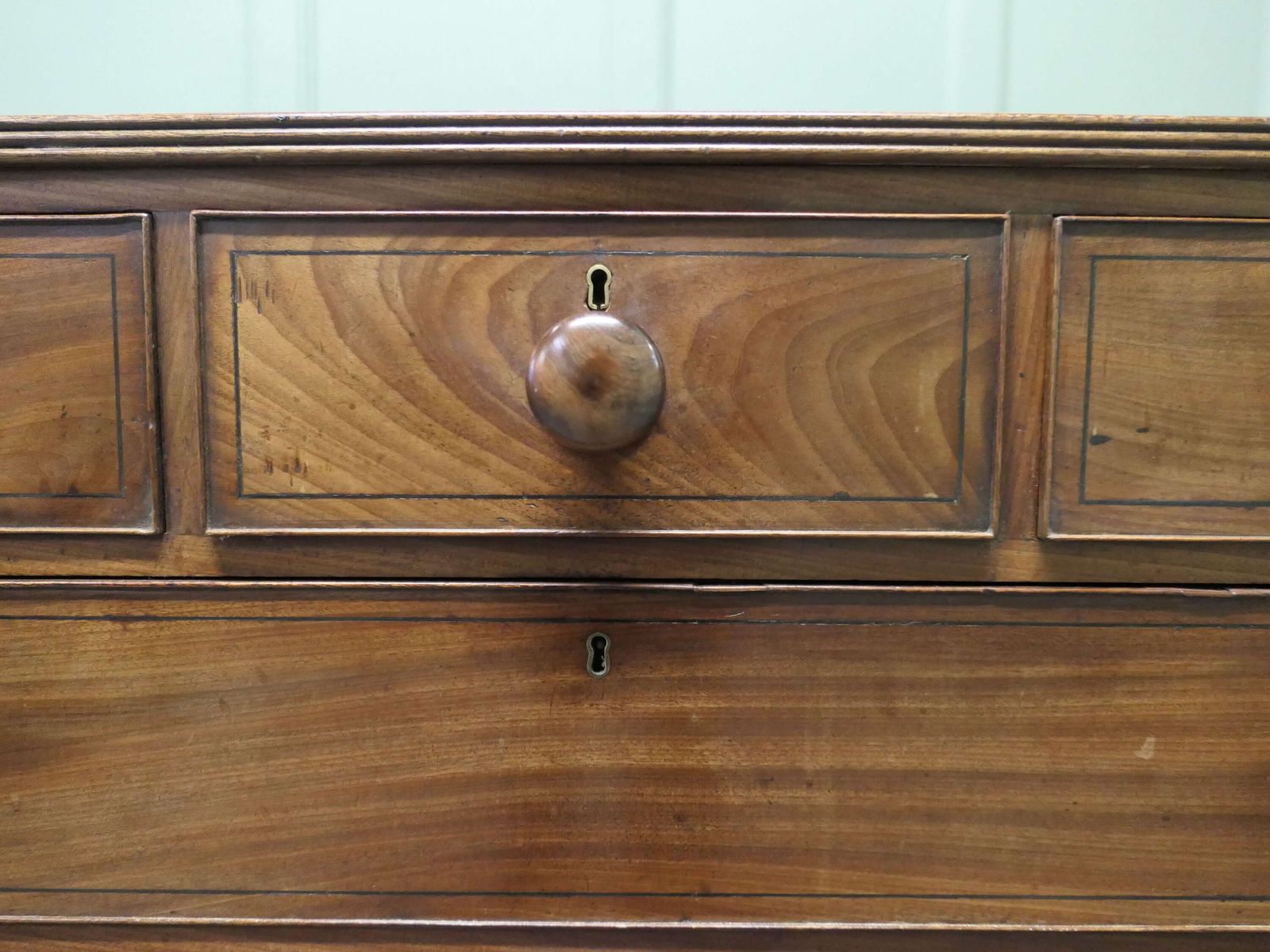 Late 18th Century Mahogany Chest Of Drawers This Is A Wonderful Looking Piece photo Furniture