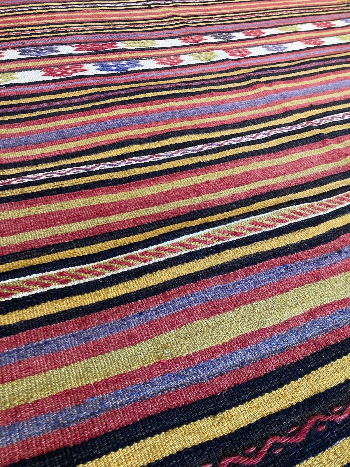 Vintage Anatolian Kilim 1.77m X 1.38m photo vinterior