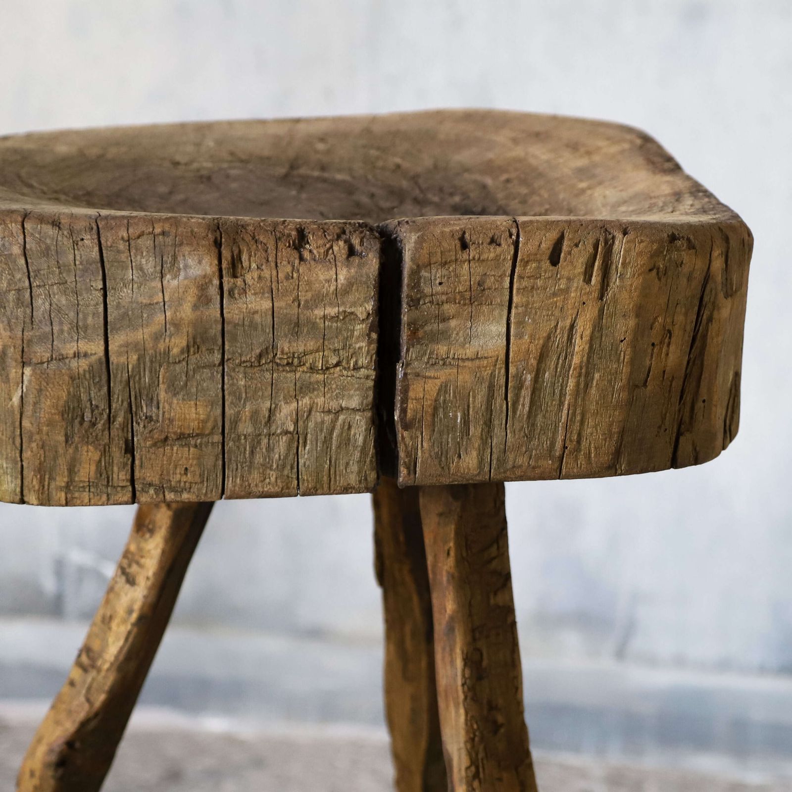 19th Century French Elm Chopping Block On Original Gnarled Legs – Vernacular Rural Style photo vinterior