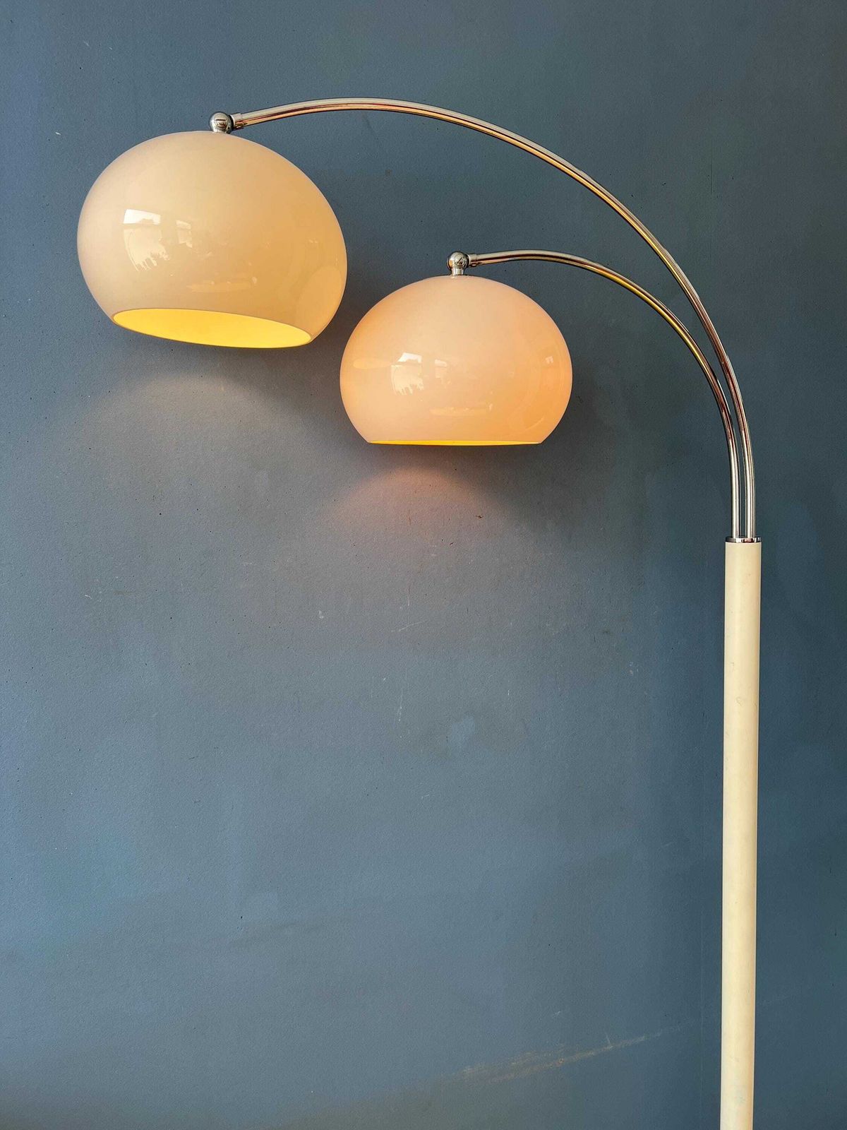 Witte Dijkstra Dubbele Boog Space Age Paddenstoellamp photo Verlichting