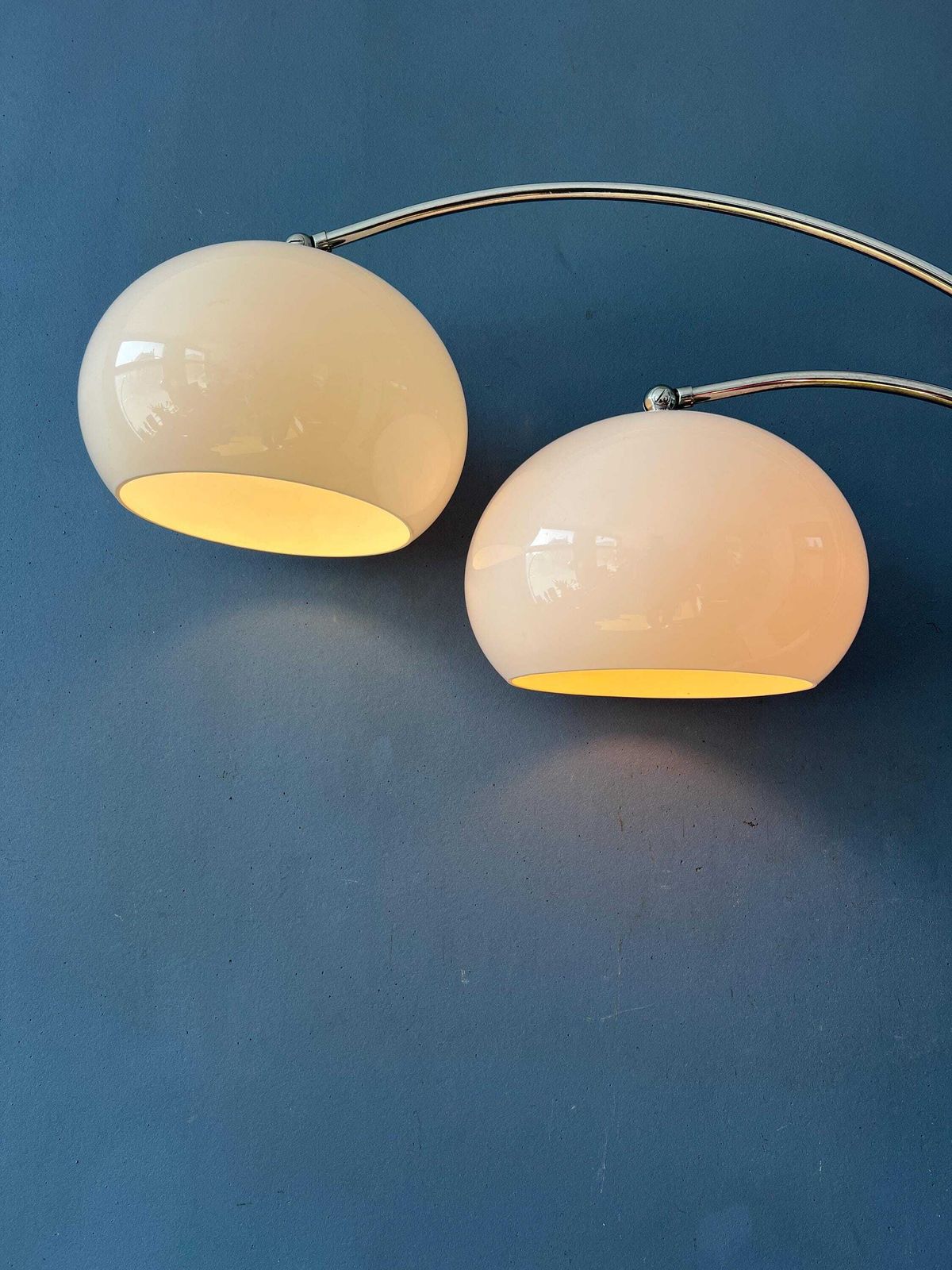 Witte Dijkstra Dubbele Boog Space Age Paddenstoellamp photo vinterior