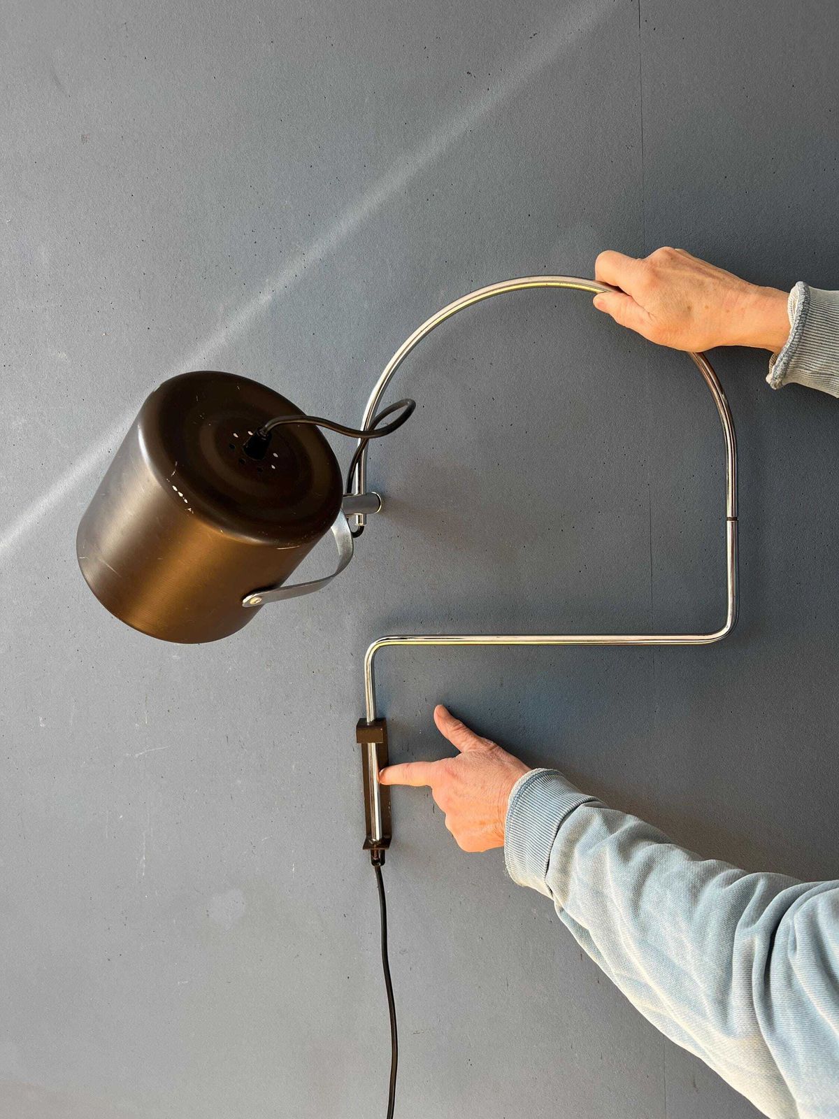 Vintage Bruine Anvia 'Bucket' Wandlamp photo furniture