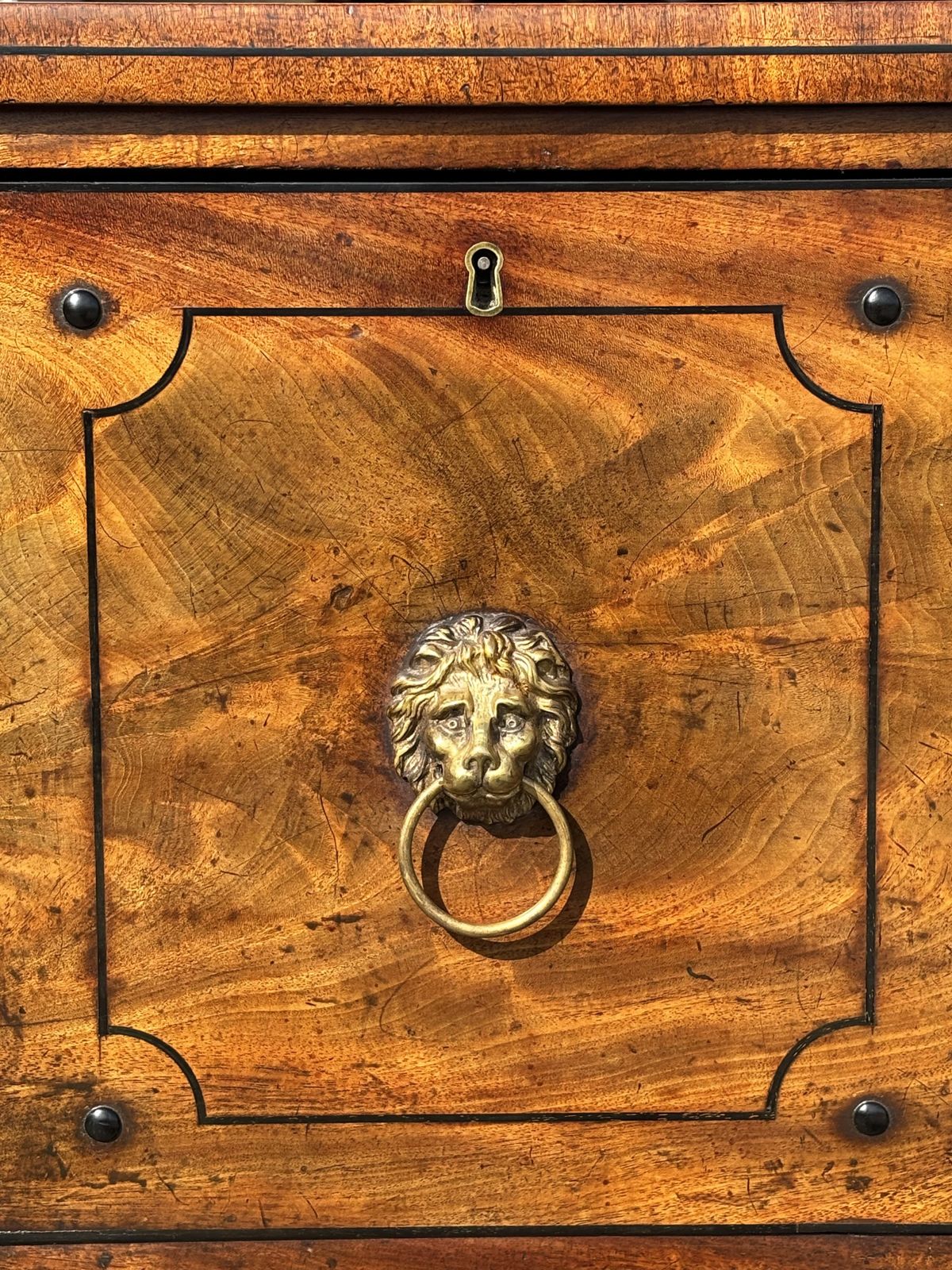 Early 19th Century George IV Period Mahogany & Ebony Inlay Sideboard photo vinterior