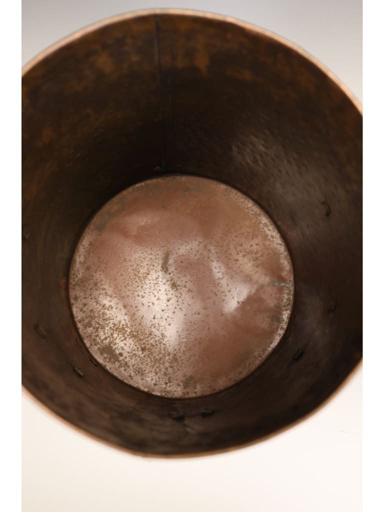 photo vintage Exceptional Arts & Crafts Movement Hammered Copper Coal Bucket (Scuttle) With Liner
